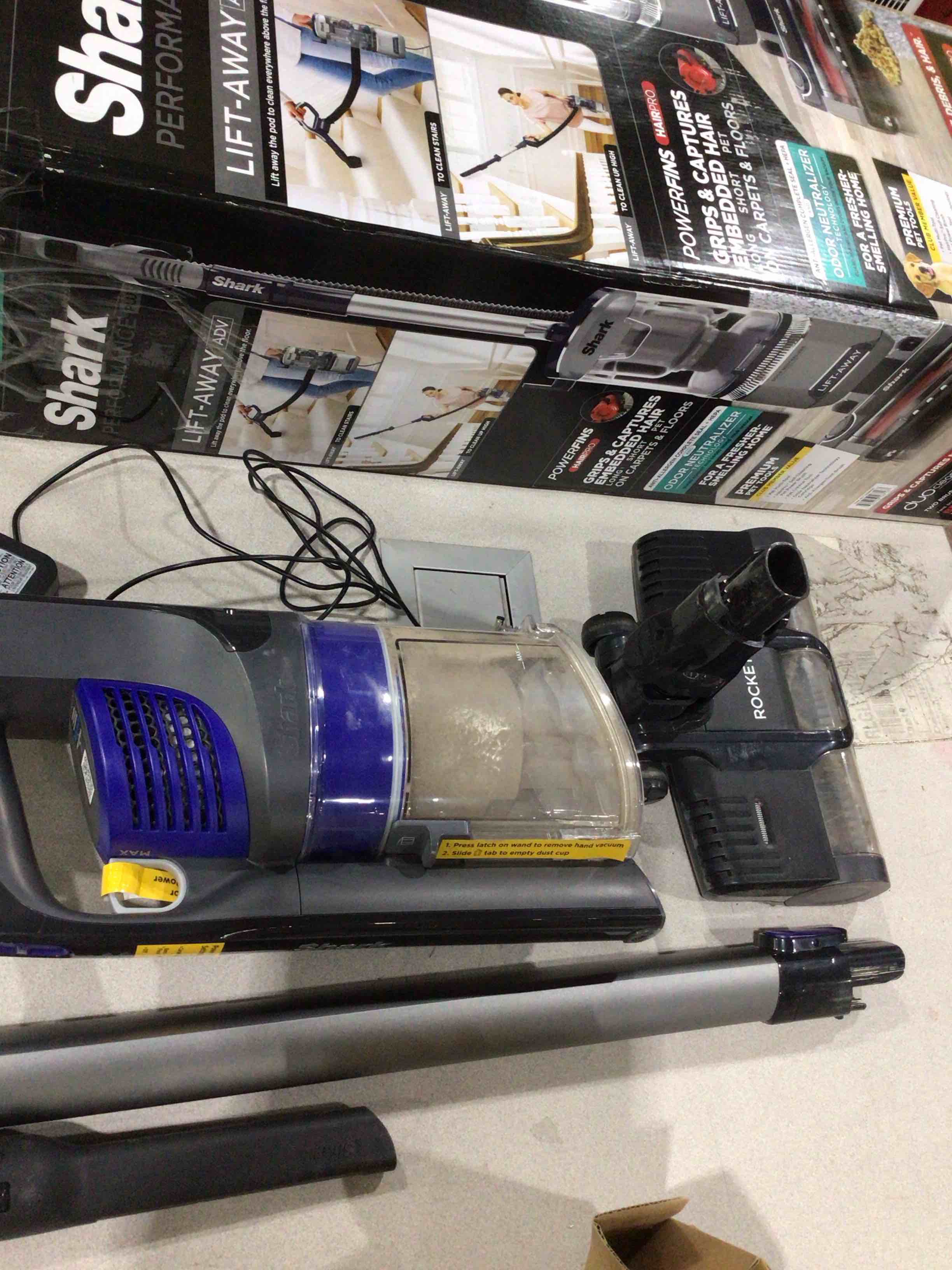 https://s3.amazonaws.com/lotting-images-prod/bidfta/PPE1884053_1748526017730.jpeg