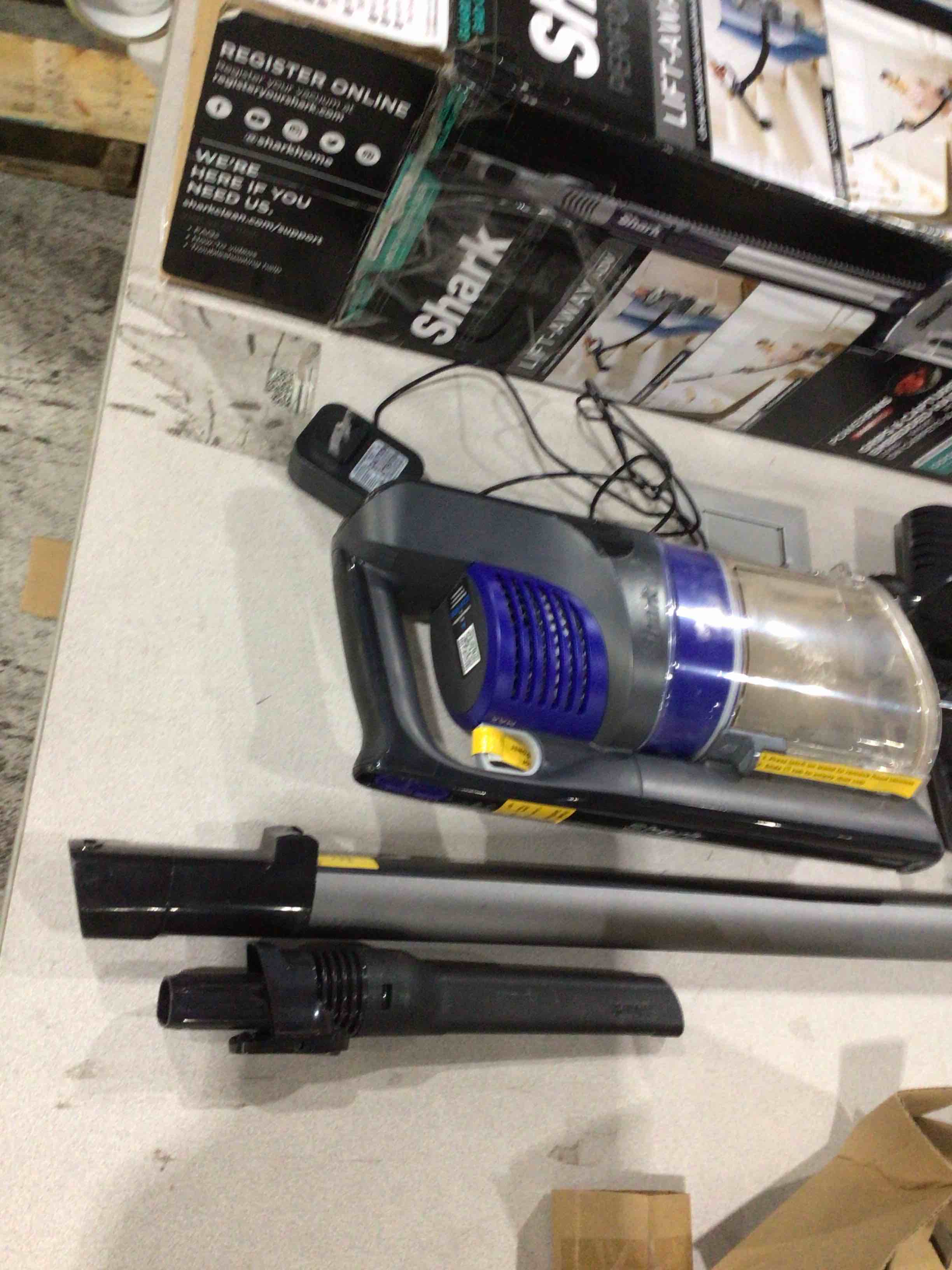 https://s3.amazonaws.com/lotting-images-prod/bidfta/PPE1884053_1748526019215.jpeg