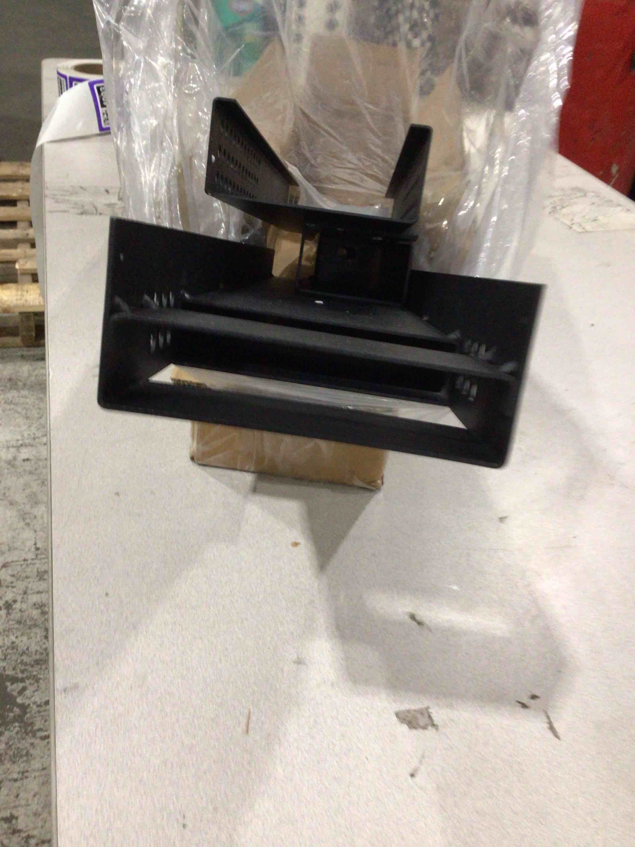 https://s3.amazonaws.com/lotting-images-prod/bidfta/PPE1884093_1748608973418.jpeg