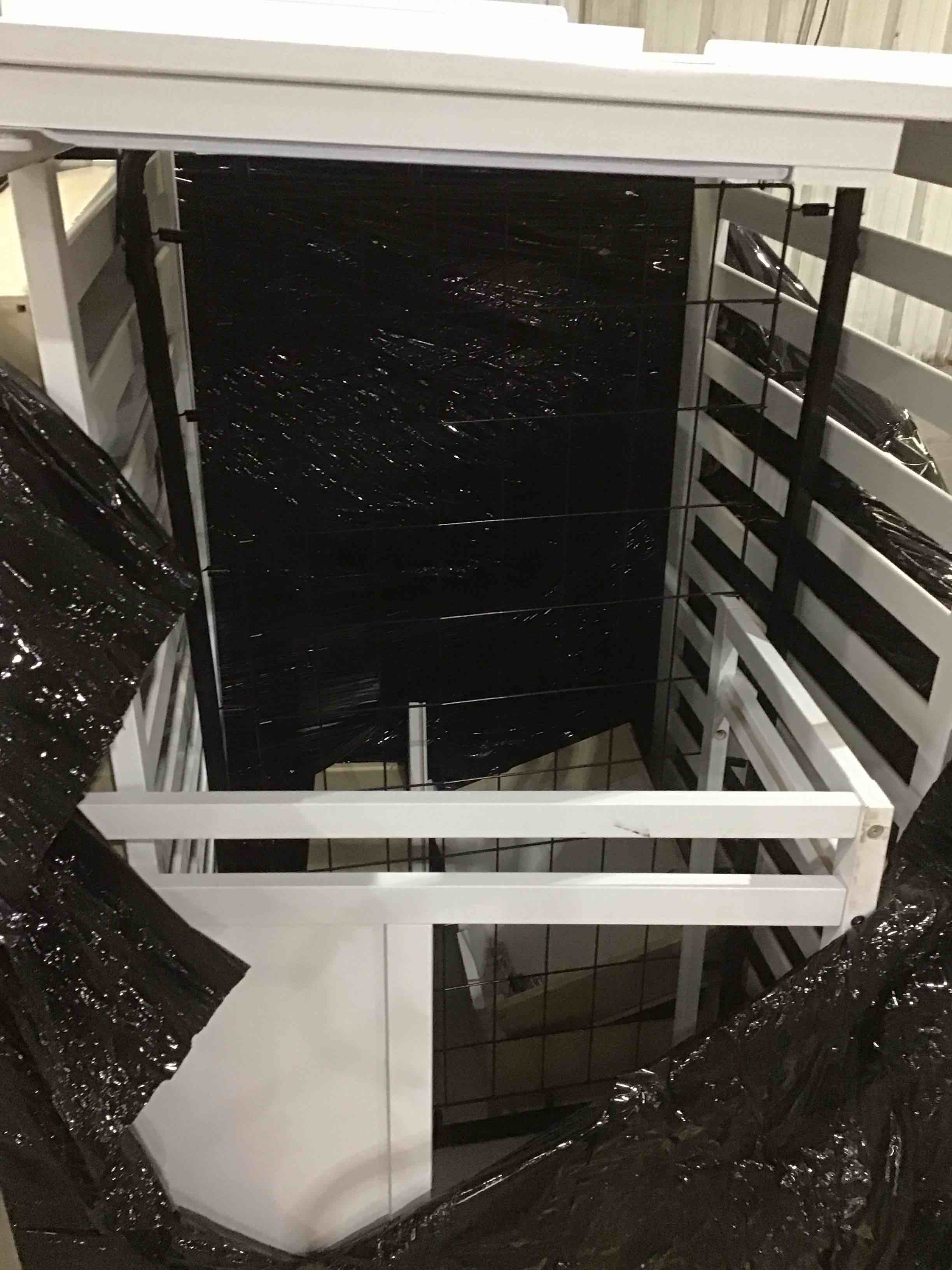 https://s3.amazonaws.com/lotting-images-prod/bidfta/PPE1885342_1742410623390.jpeg