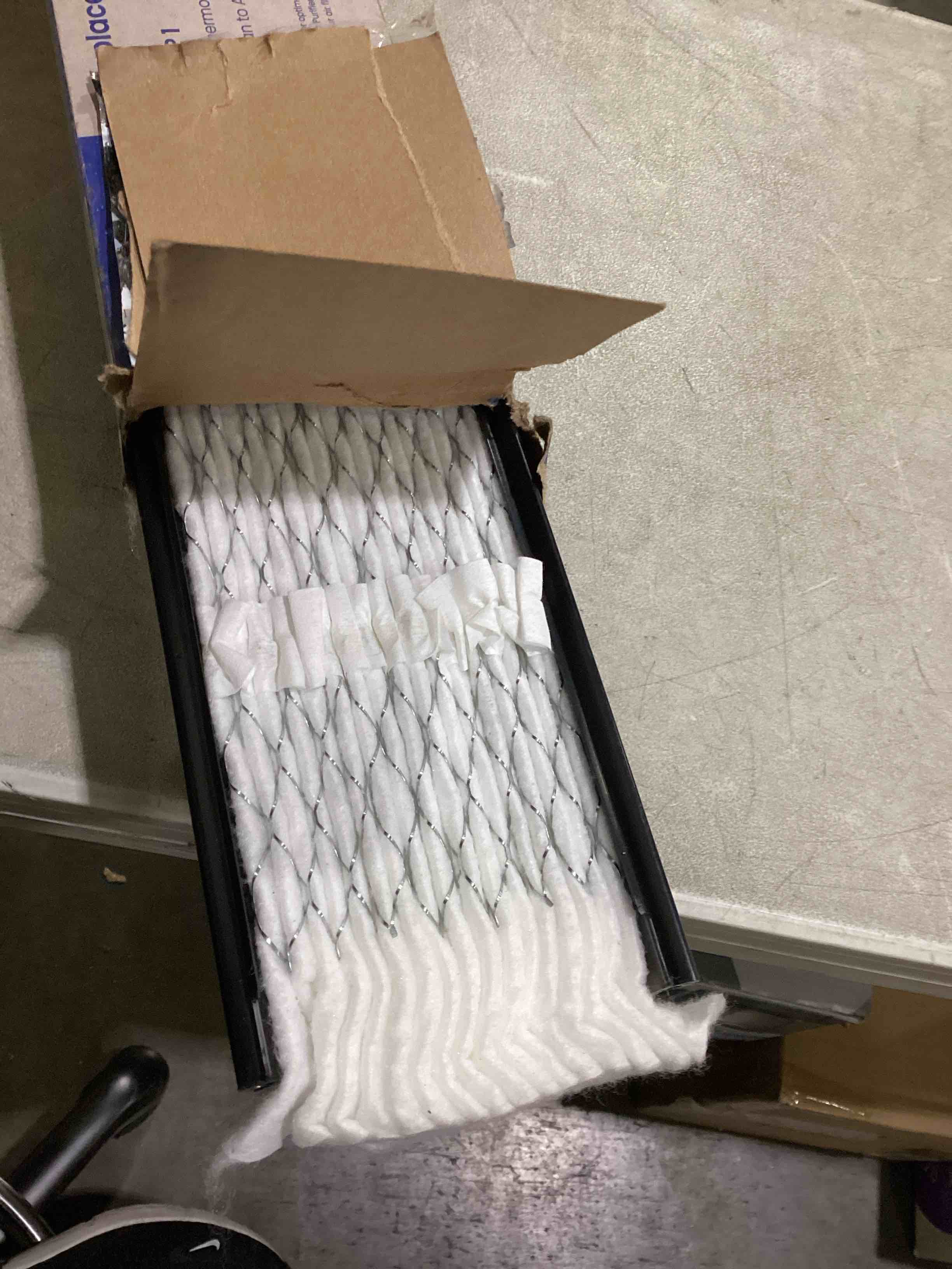 https://s3.amazonaws.com/lotting-images-prod/bidfta/PPE1887170_1744034248372.jpeg