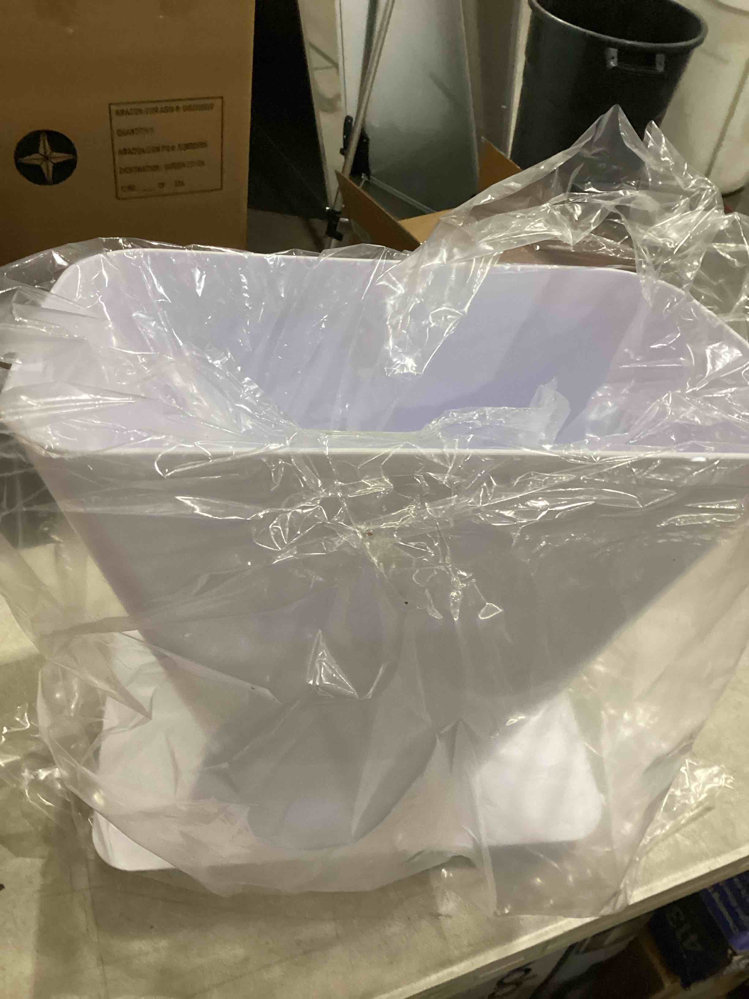 https://s3.amazonaws.com/lotting-images-prod/bidfta/PPE1887175_1744036299859.jpeg