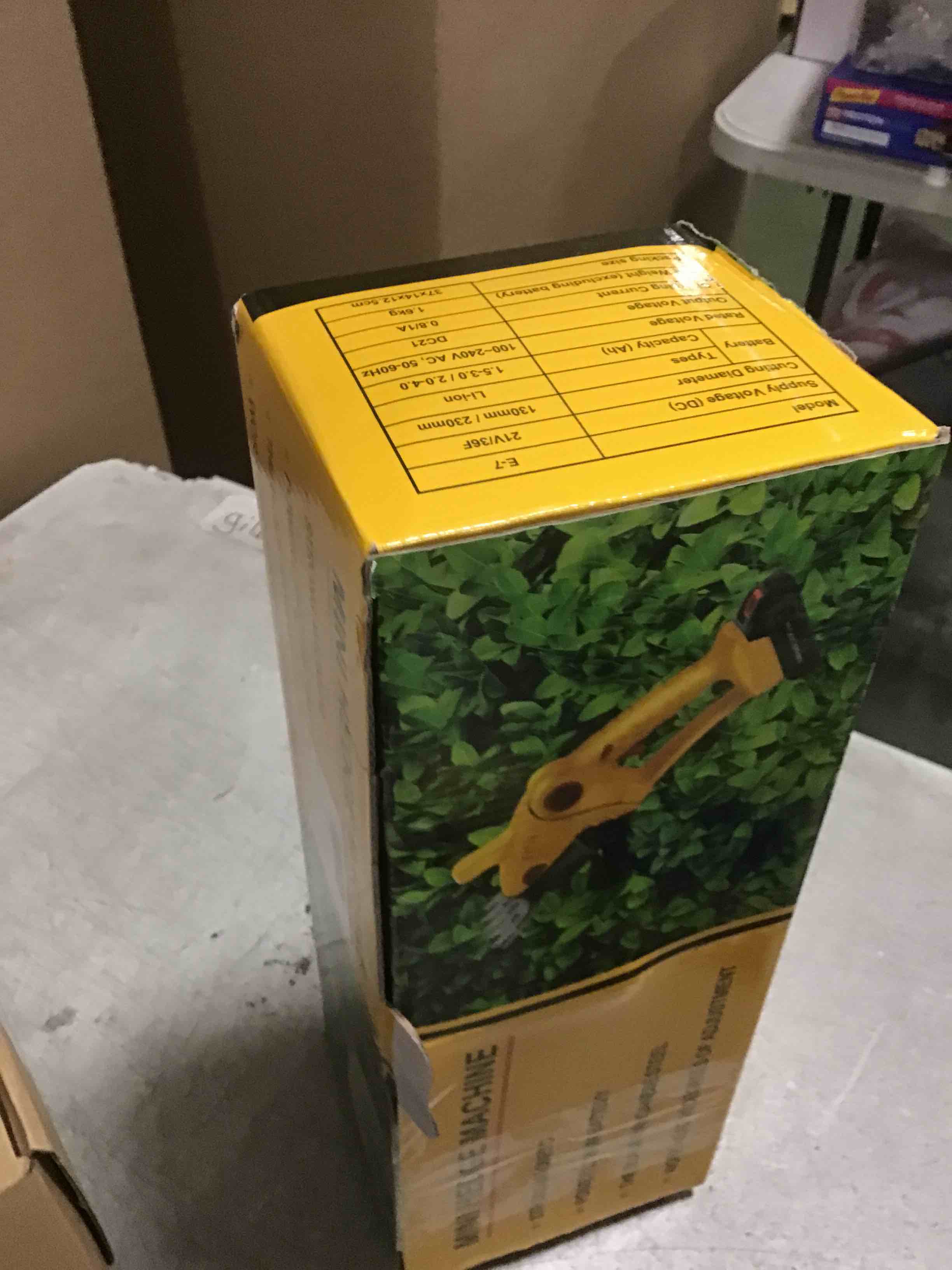 https://s3.amazonaws.com/lotting-images-prod/bidfta/PPE1889151_1733777218578.jpeg