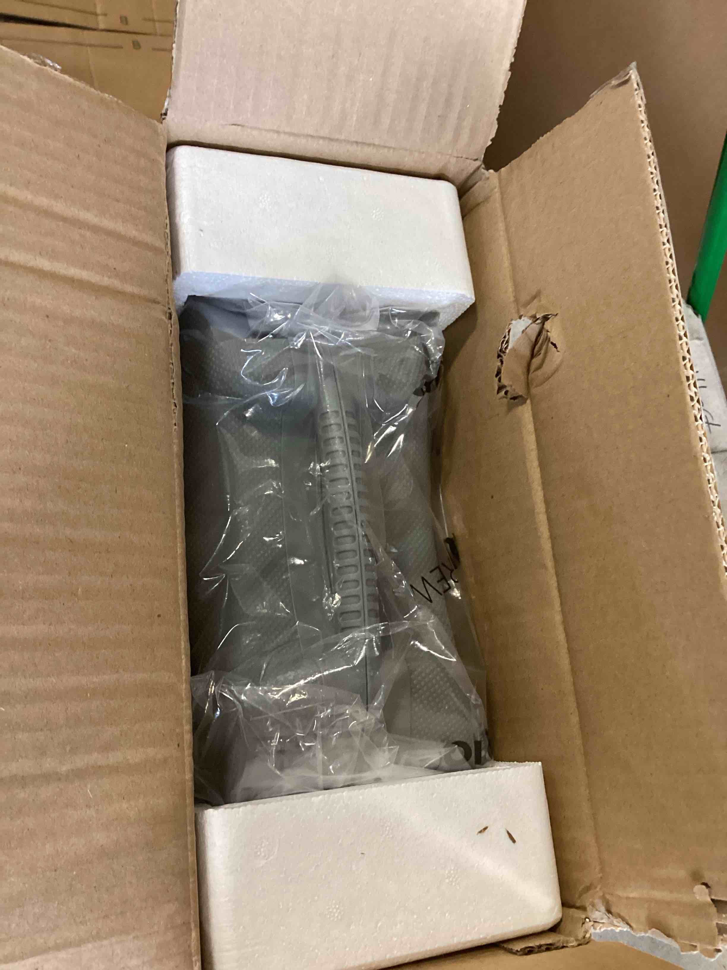 https://s3.amazonaws.com/lotting-images-prod/bidfta/PPE1890182_1734025956098.jpeg
