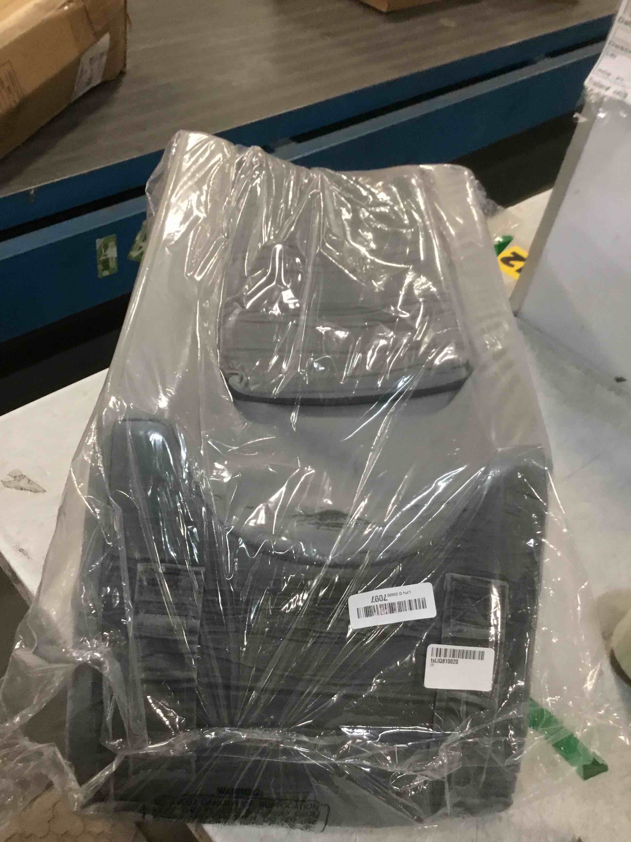 https://s3.amazonaws.com/lotting-images-prod/bidfta/PPE1894221_1733921063397.jpeg