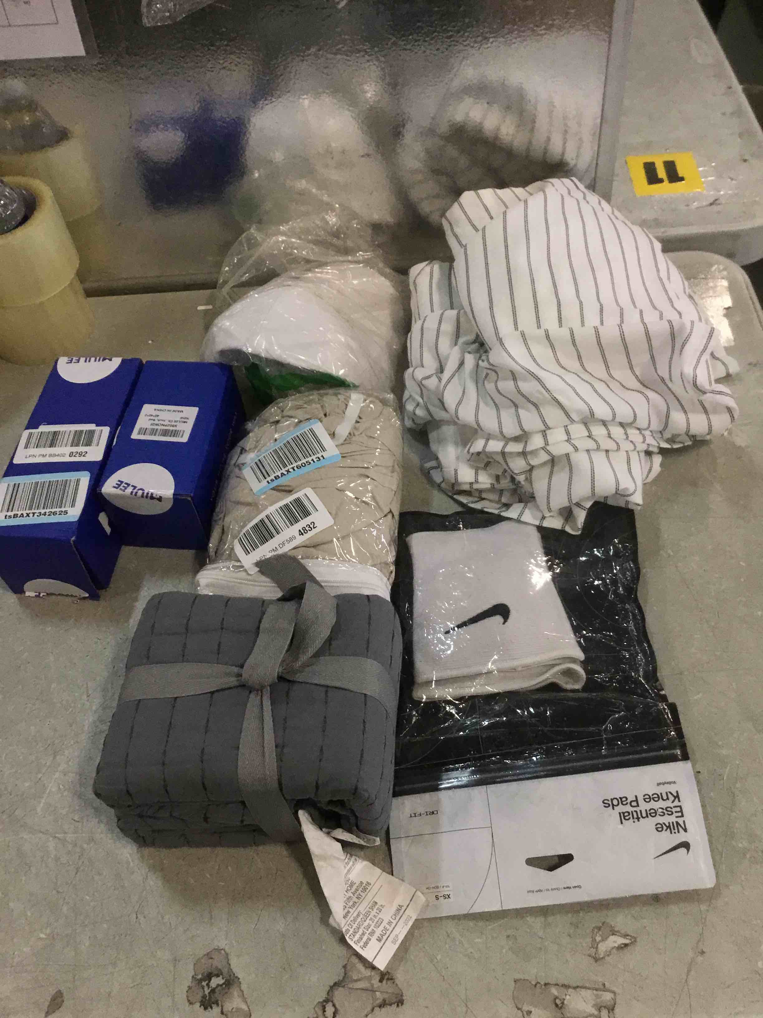 https://s3.amazonaws.com/lotting-images-prod/bidfta/PPE1894553_1734029045518.jpeg