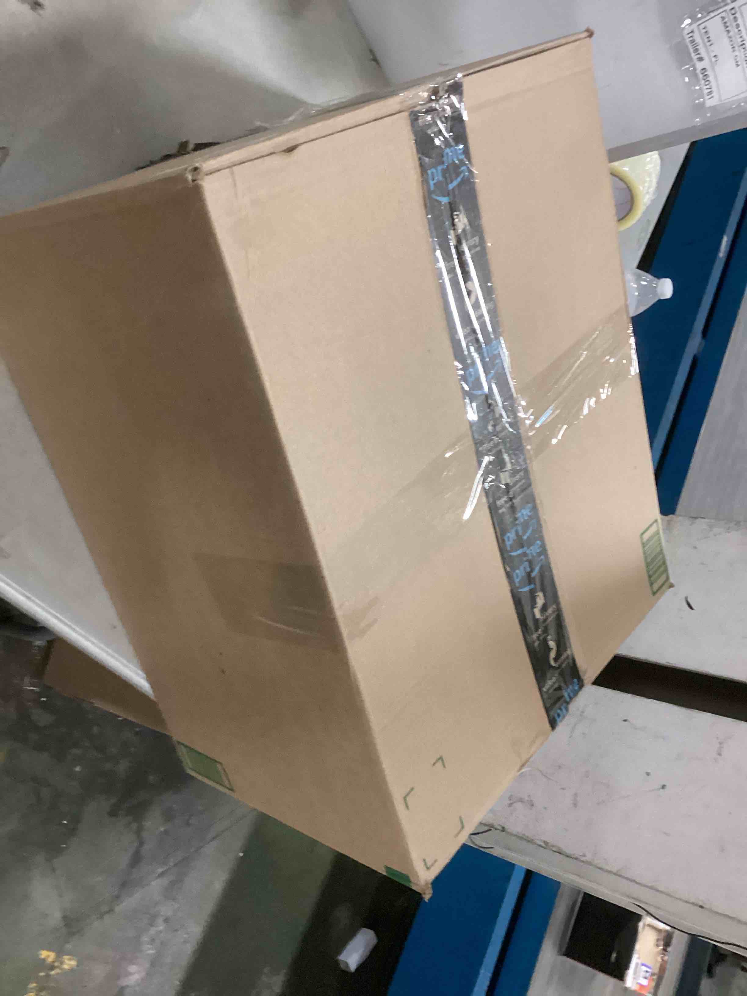 https://s3.amazonaws.com/lotting-images-prod/bidfta/PPE1895055_1734380704033.jpeg