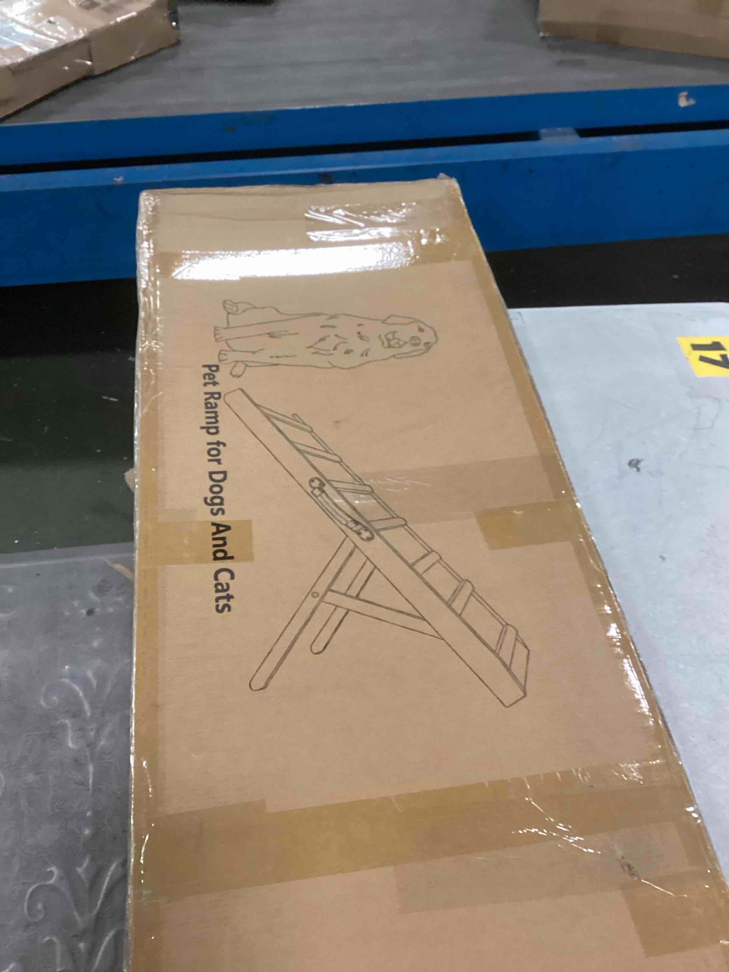 https://s3.amazonaws.com/lotting-images-prod/bidfta/PPE1895382_1734636668553.jpeg