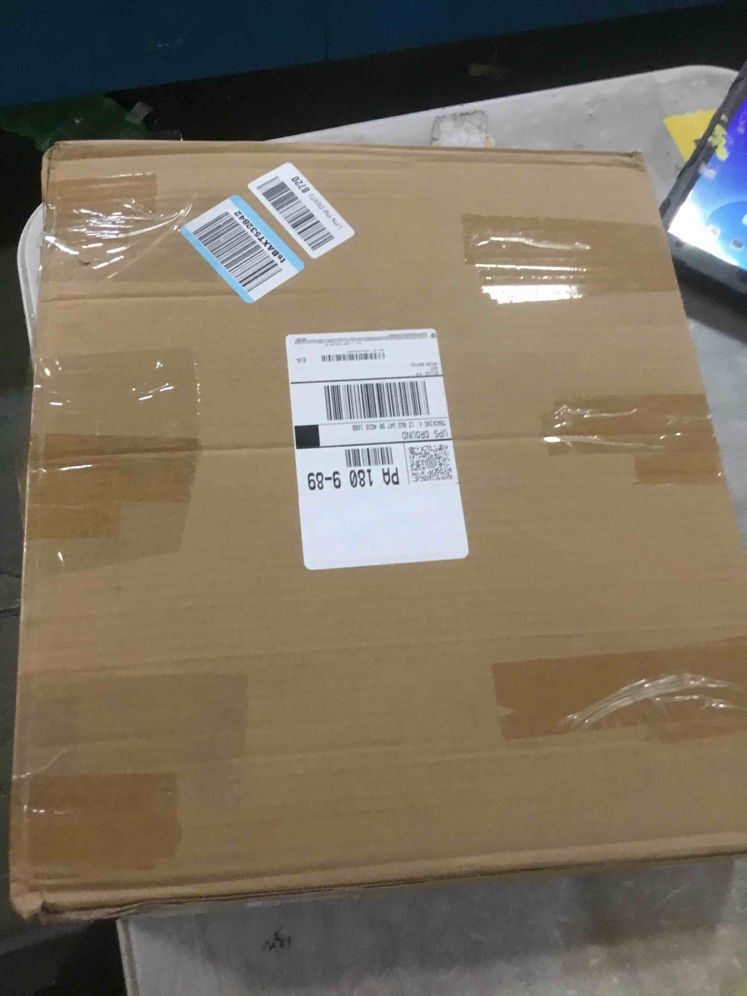 https://s3.amazonaws.com/lotting-images-prod/bidfta/PPE1895978_1734979347832.jpeg