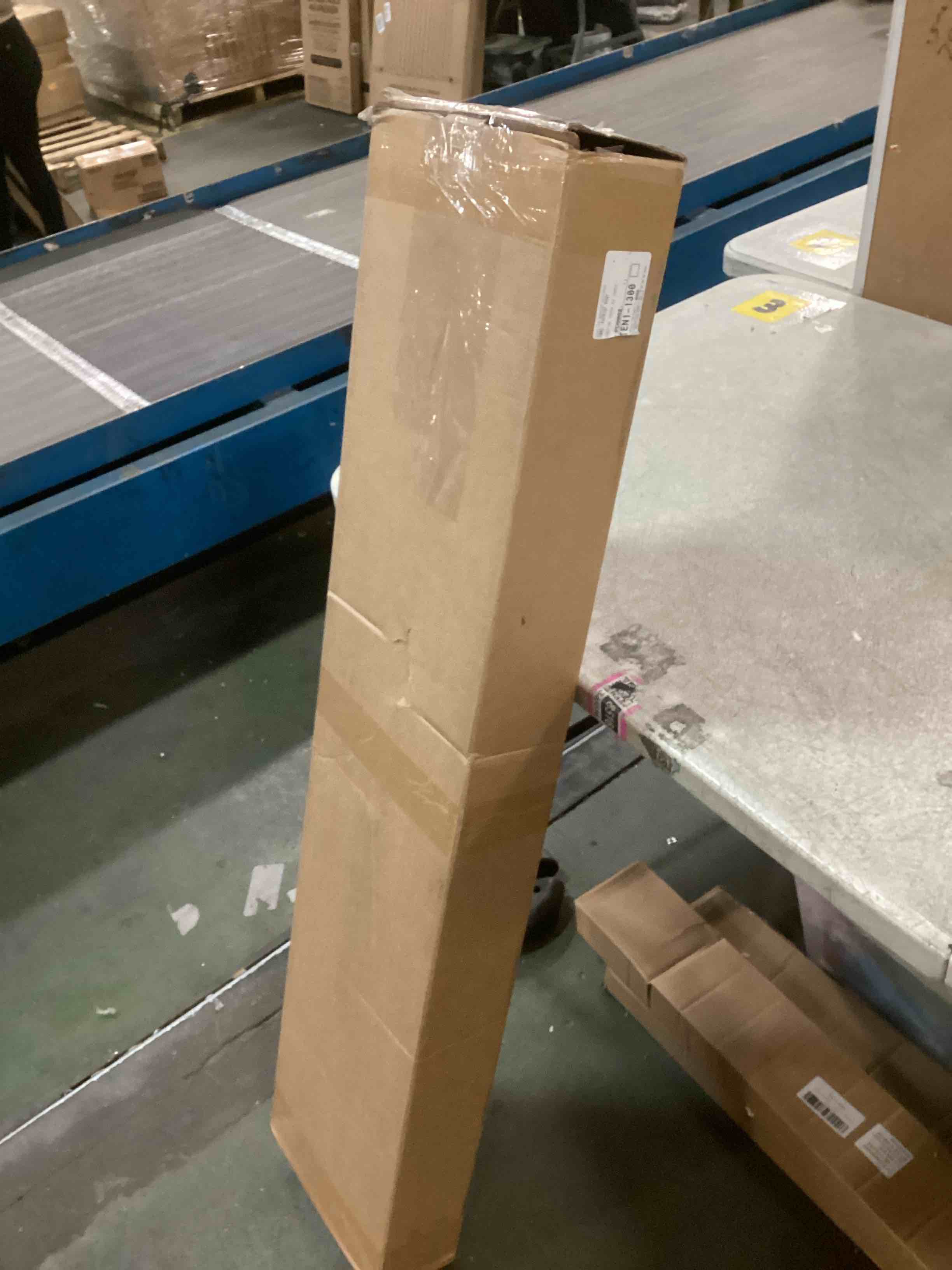 https://s3.amazonaws.com/lotting-images-prod/bidfta/PPE1897159_1734045896902.jpeg