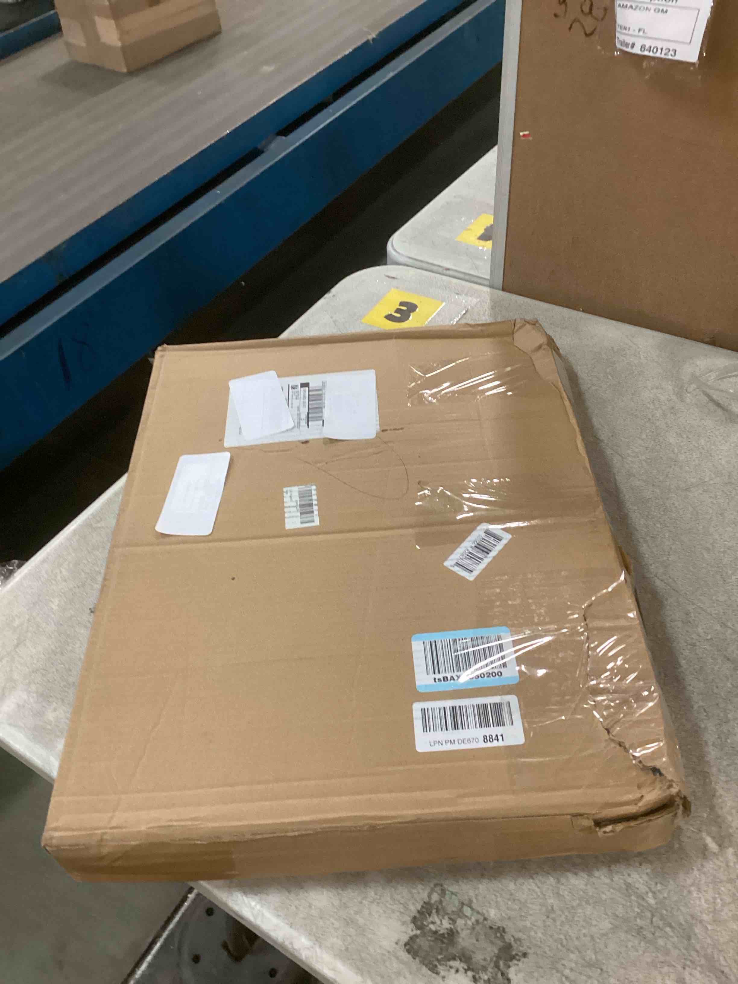 https://s3.amazonaws.com/lotting-images-prod/bidfta/PPE1897306_1734127887205.jpeg