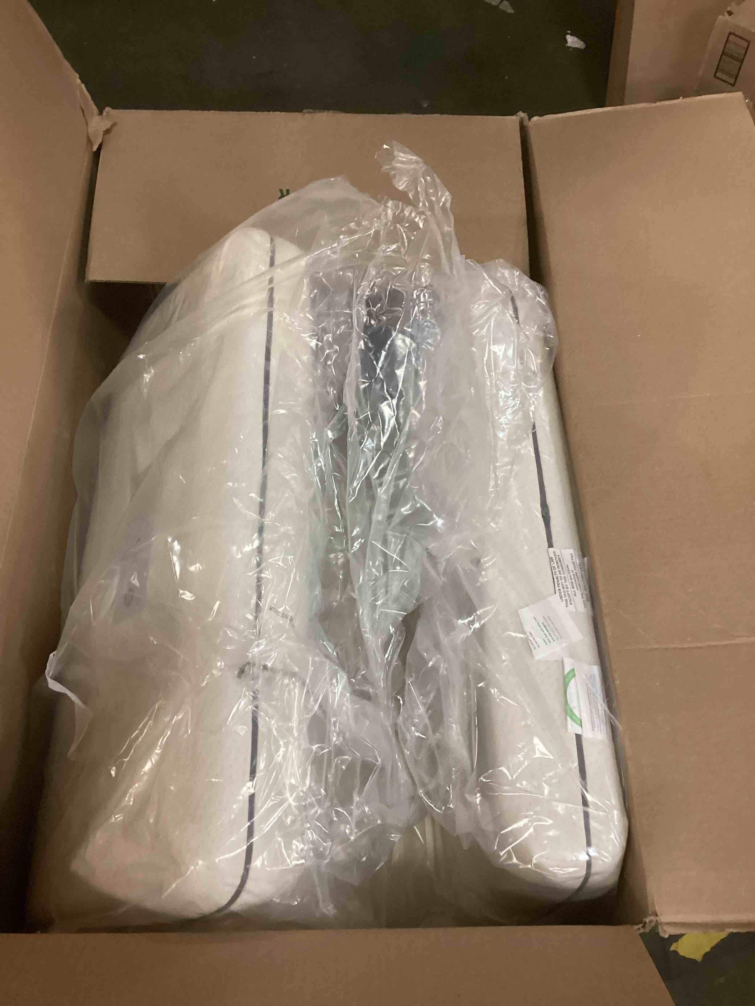 https://s3.amazonaws.com/lotting-images-prod/bidfta/PPE1897366_1734138709225.jpeg