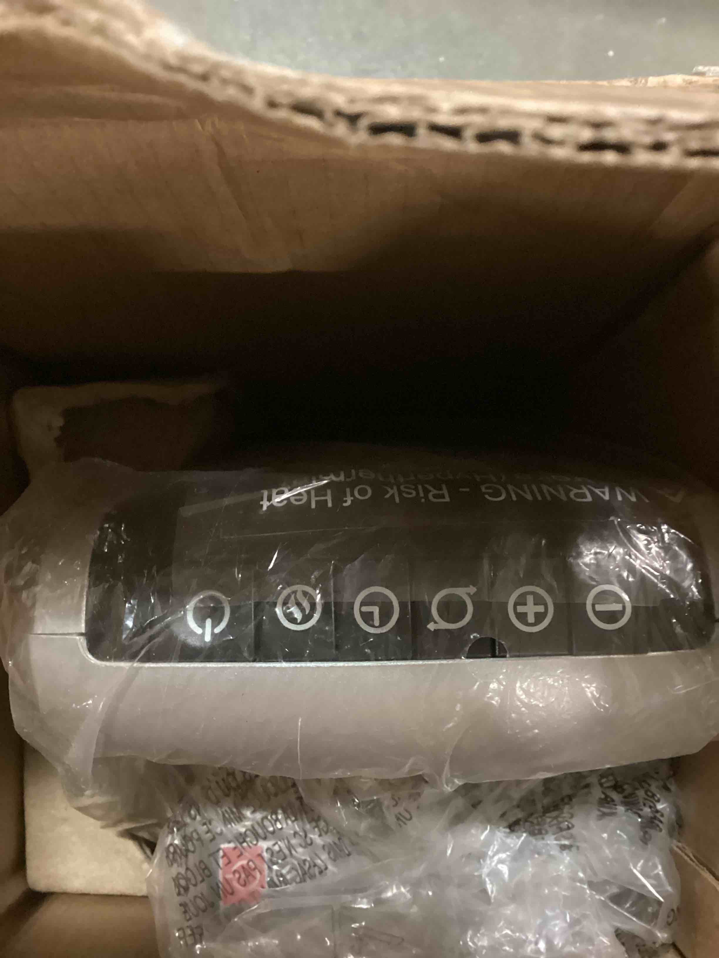https://s3.amazonaws.com/lotting-images-prod/bidfta/PPE1897464_1734153578996.jpeg