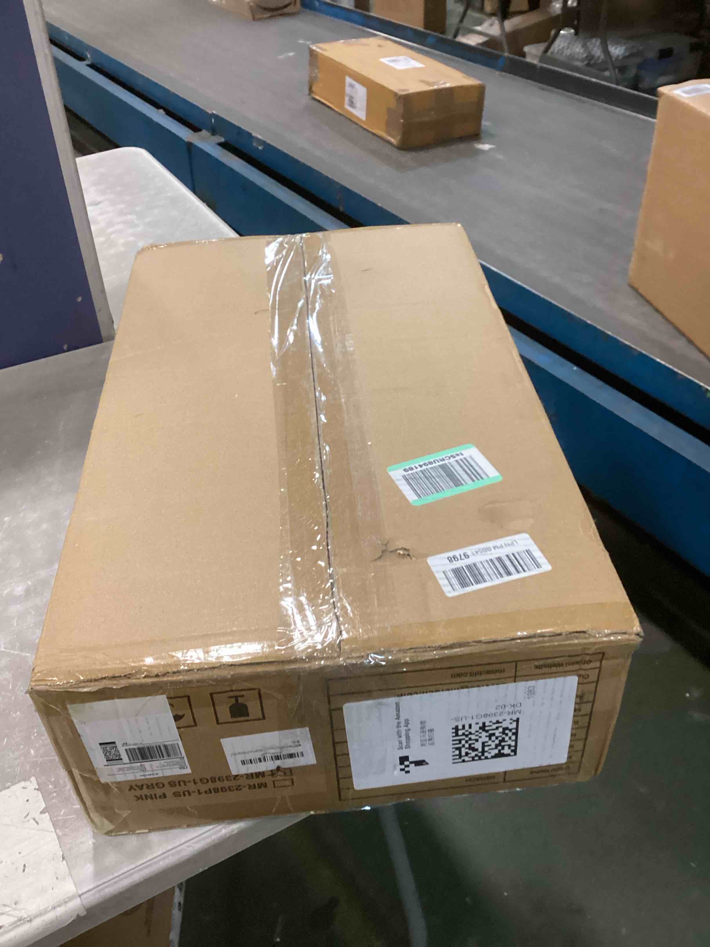 https://s3.amazonaws.com/lotting-images-prod/bidfta/PPE1897516_1734179660657.jpeg