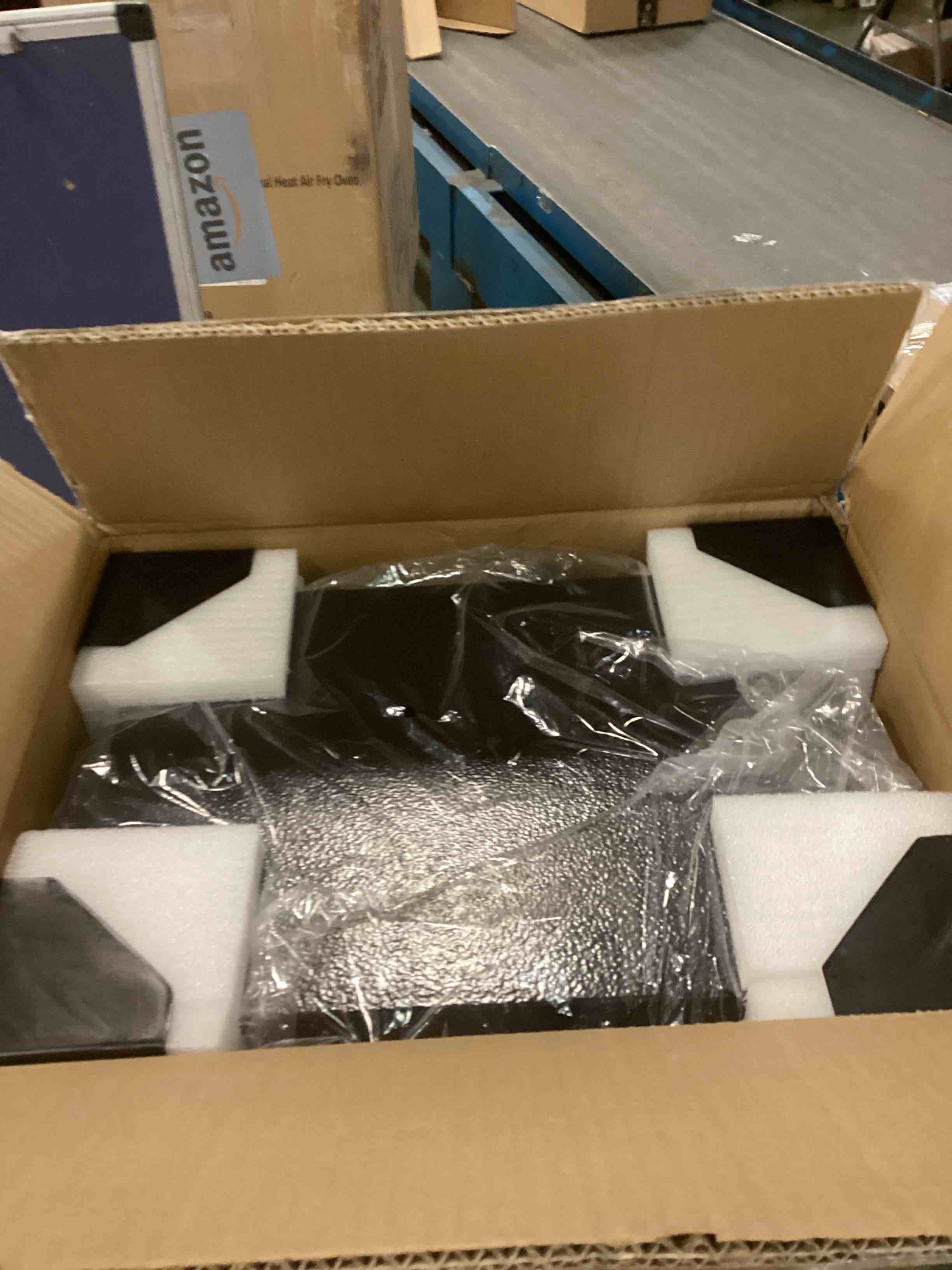 https://s3.amazonaws.com/lotting-images-prod/bidfta/PPE1897546_1734183141572.jpeg
