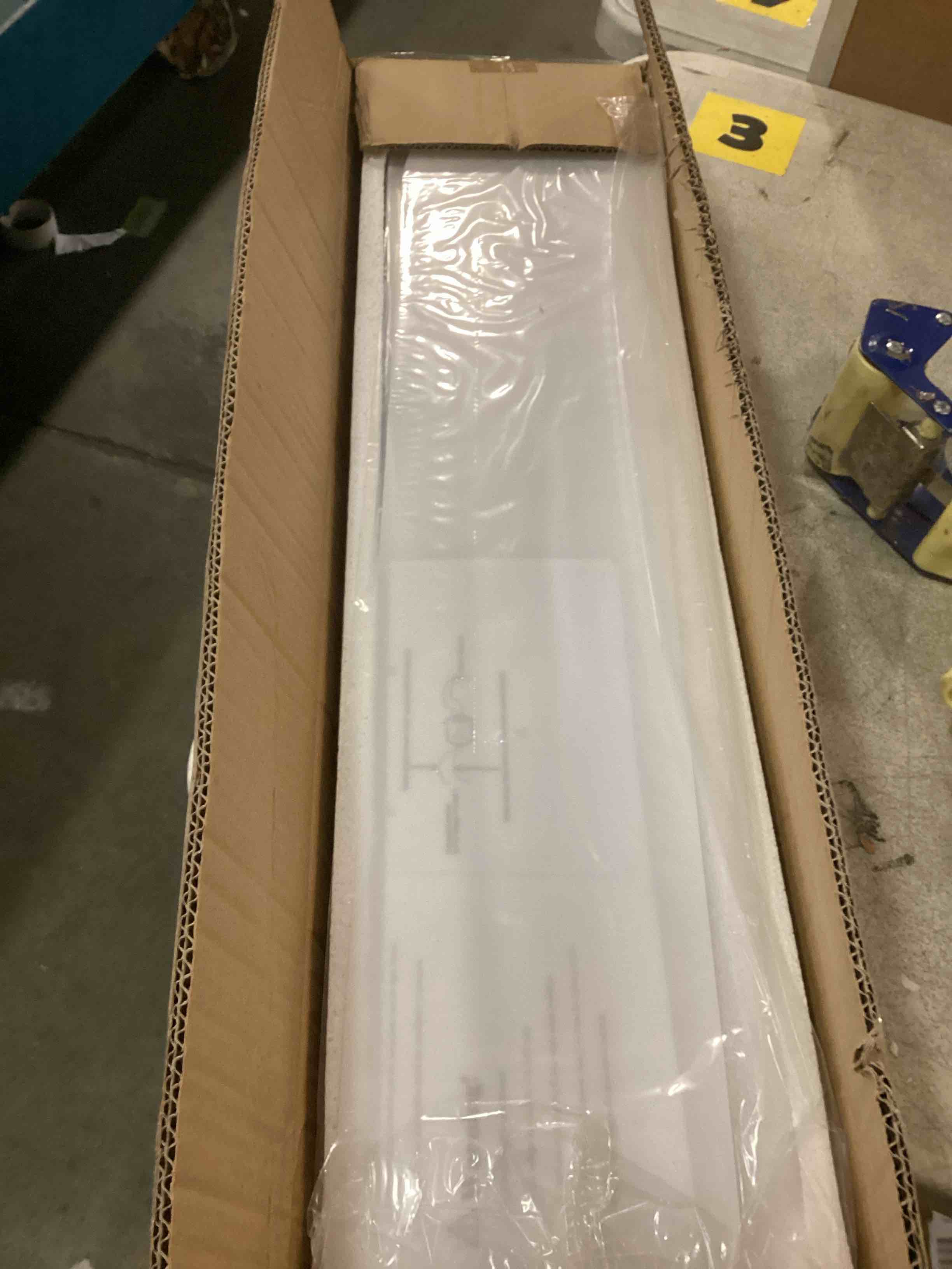 https://s3.amazonaws.com/lotting-images-prod/bidfta/PPE1897748_1734406395200.jpeg