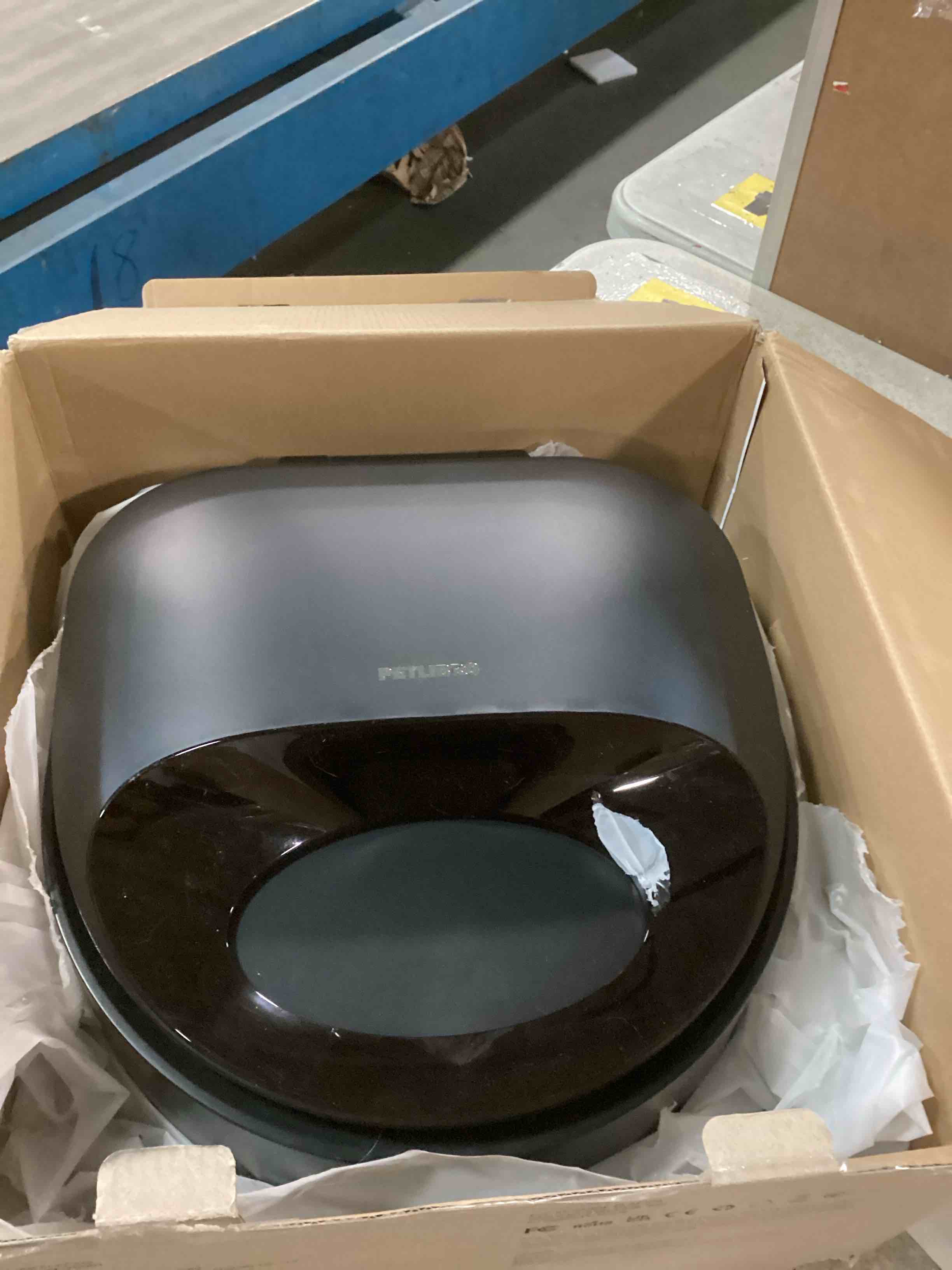 https://s3.amazonaws.com/lotting-images-prod/bidfta/PPE1897759_1734407650671.jpeg