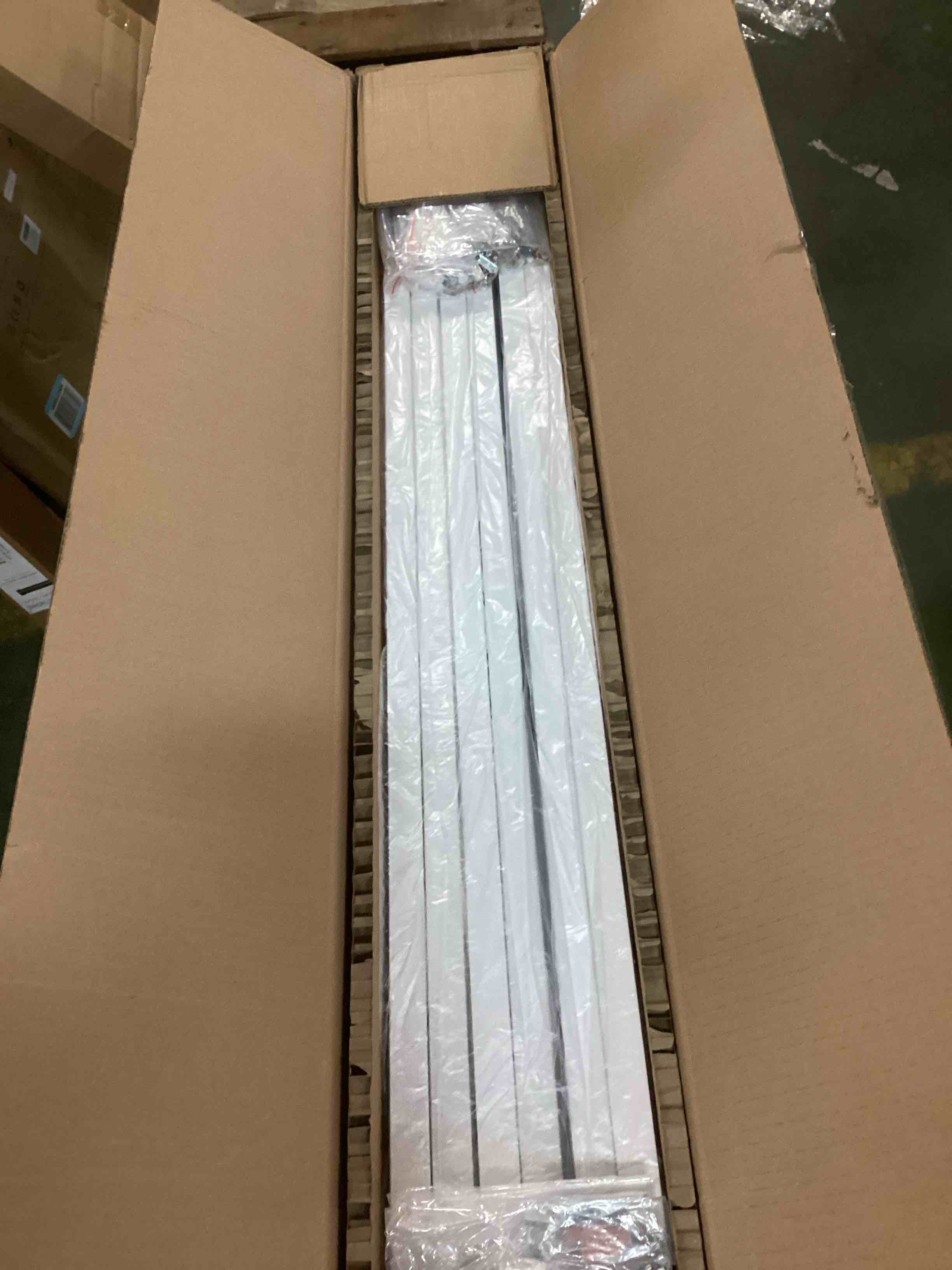 https://s3.amazonaws.com/lotting-images-prod/bidfta/PPE1897899_1734482913207.jpeg