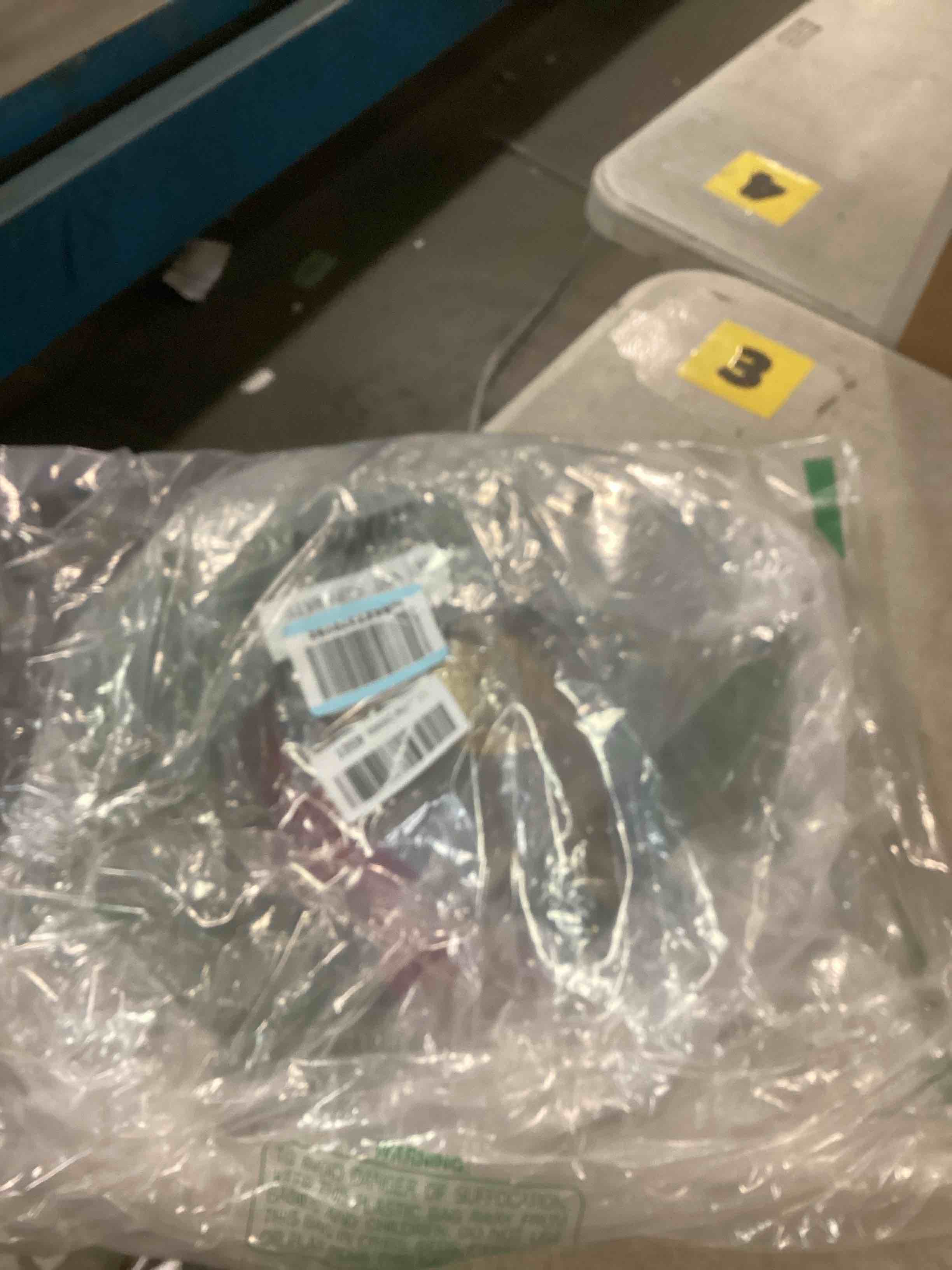 https://s3.amazonaws.com/lotting-images-prod/bidfta/PPE1898058_1734501953088.jpeg