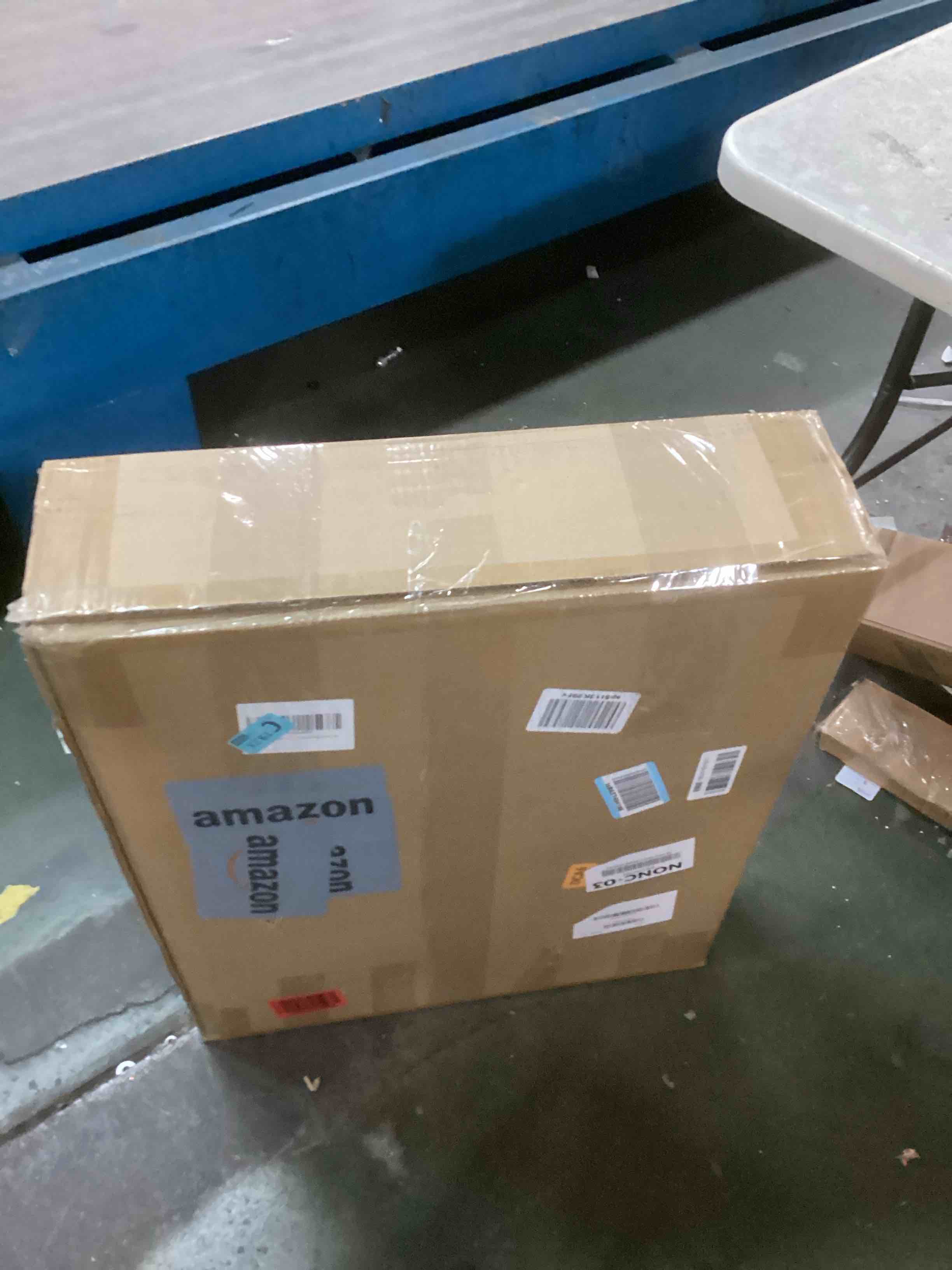 https://s3.amazonaws.com/lotting-images-prod/bidfta/PPE1898424_1734662790762.jpeg
