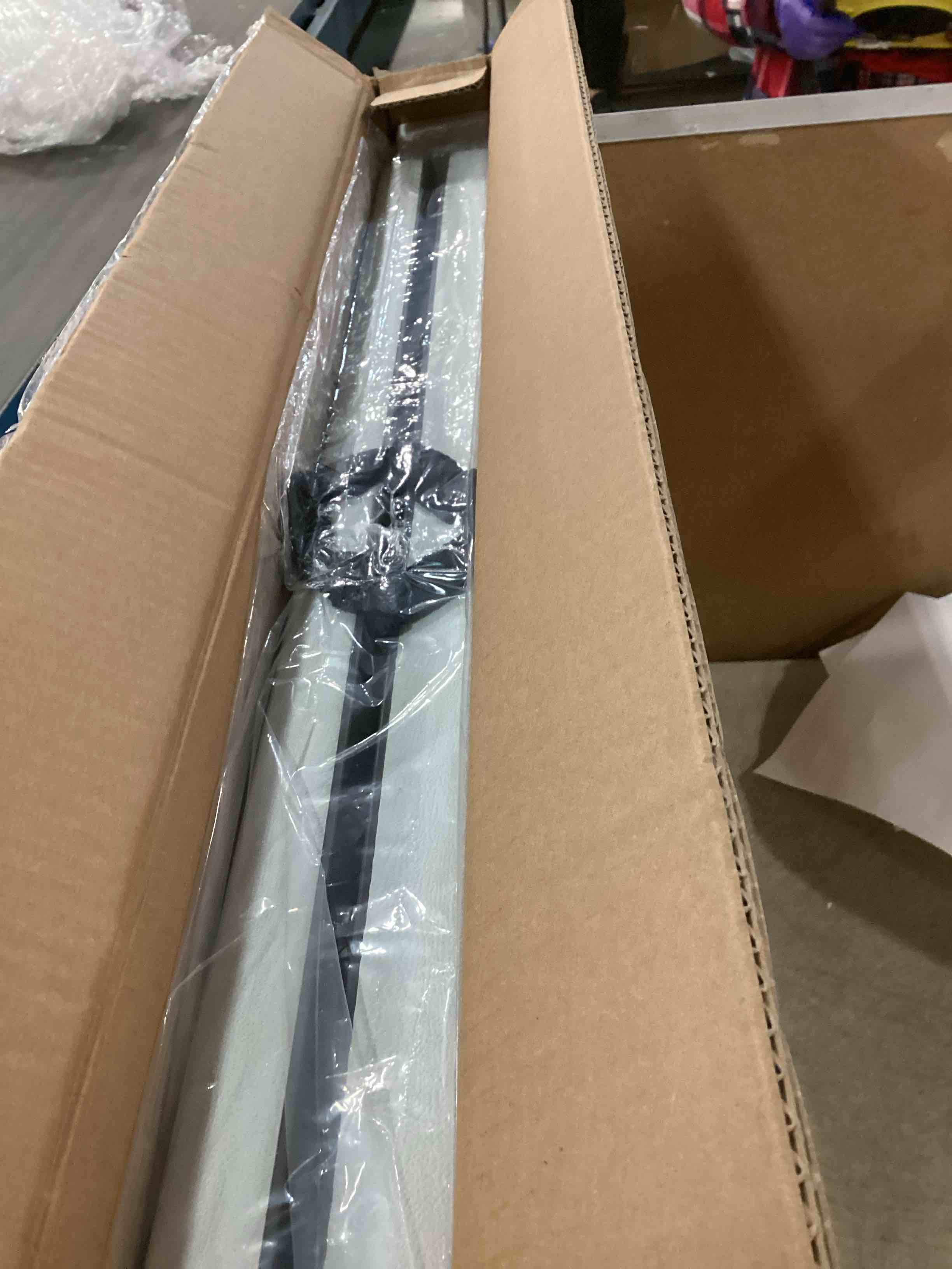 https://s3.amazonaws.com/lotting-images-prod/bidfta/PPE1898791_1735189397861.jpeg