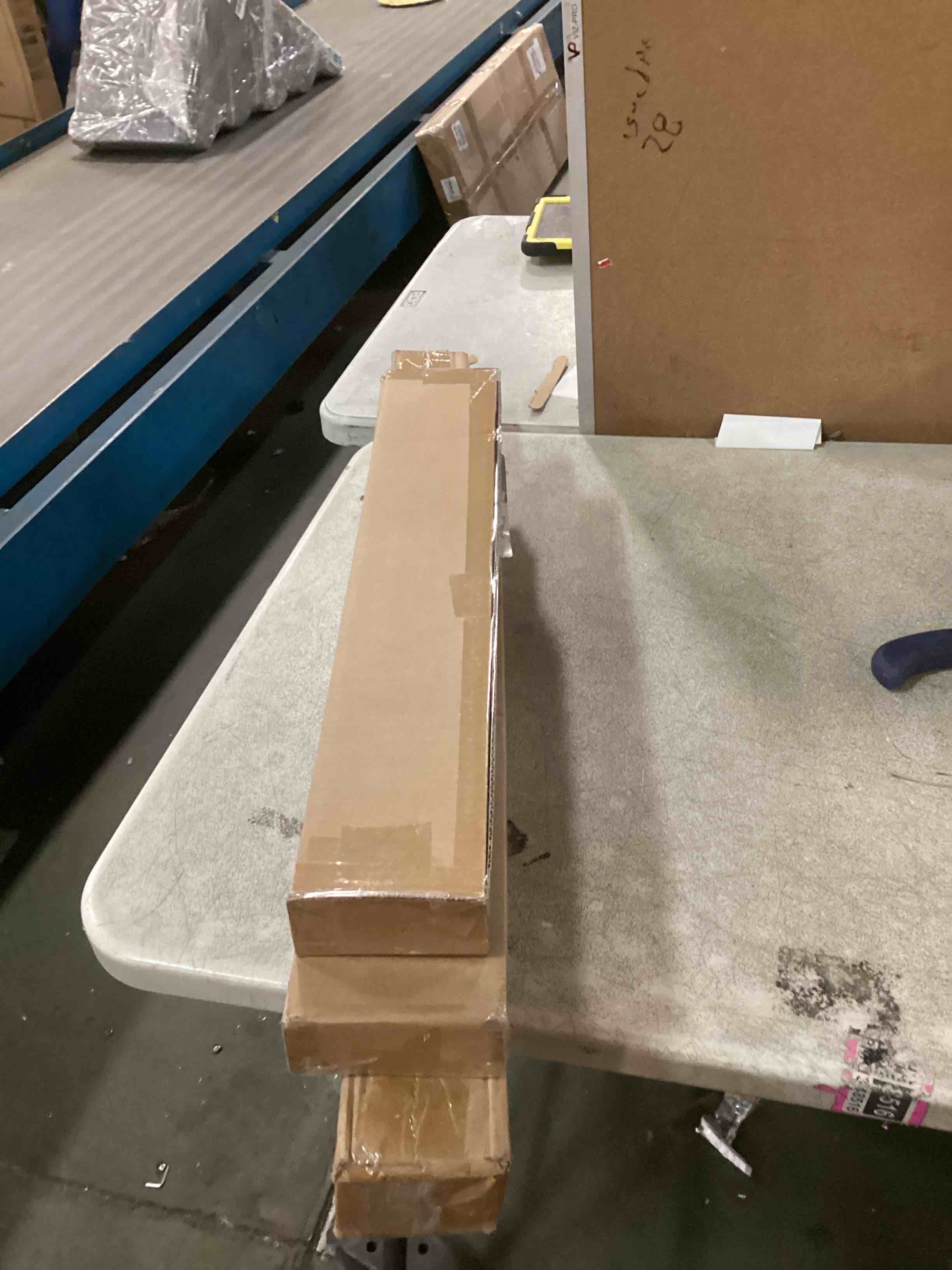 https://s3.amazonaws.com/lotting-images-prod/bidfta/PPE1899068_1735614597726.jpeg