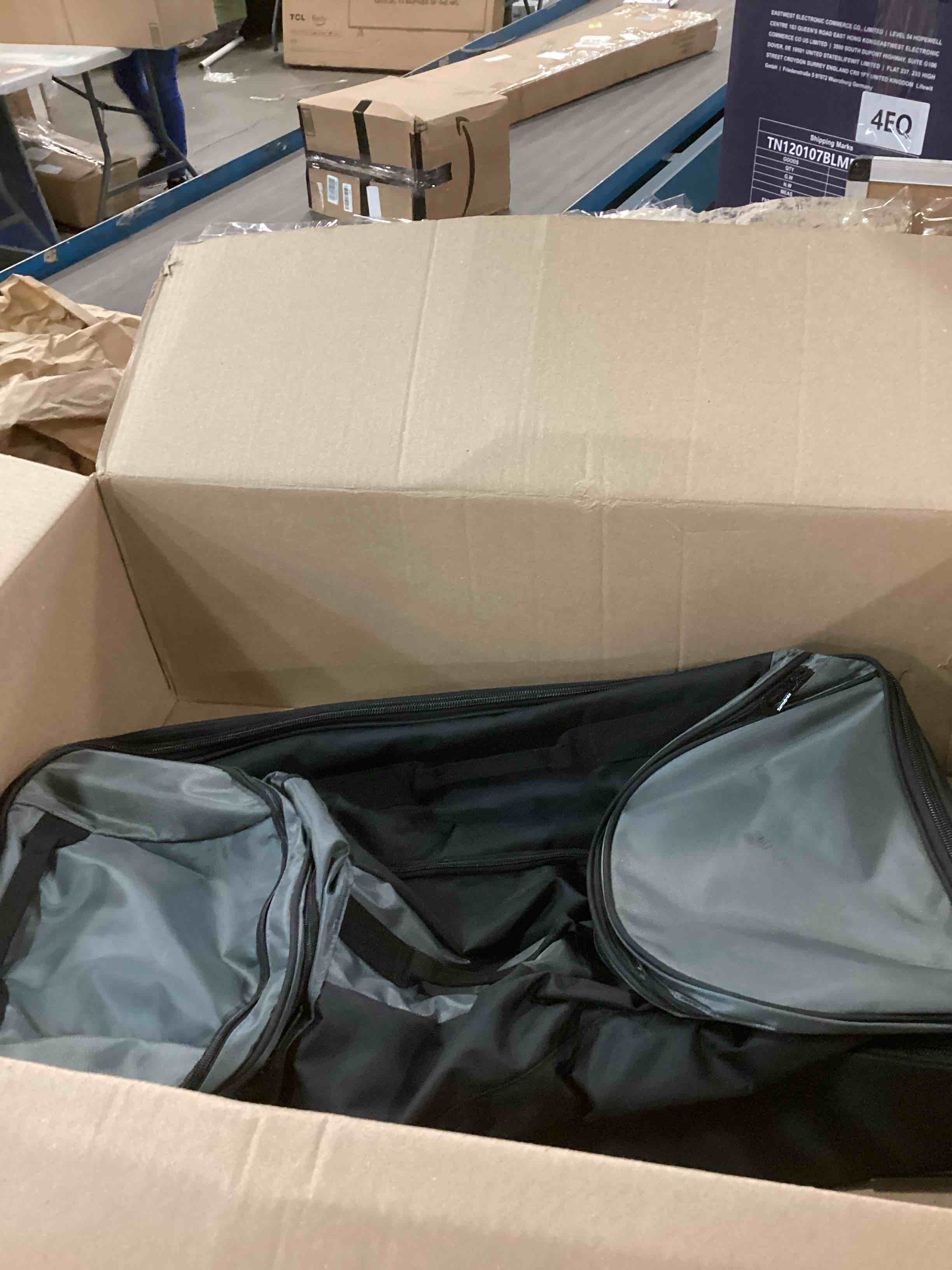 https://s3.amazonaws.com/lotting-images-prod/bidfta/PPE1899083_1735616236776.jpeg