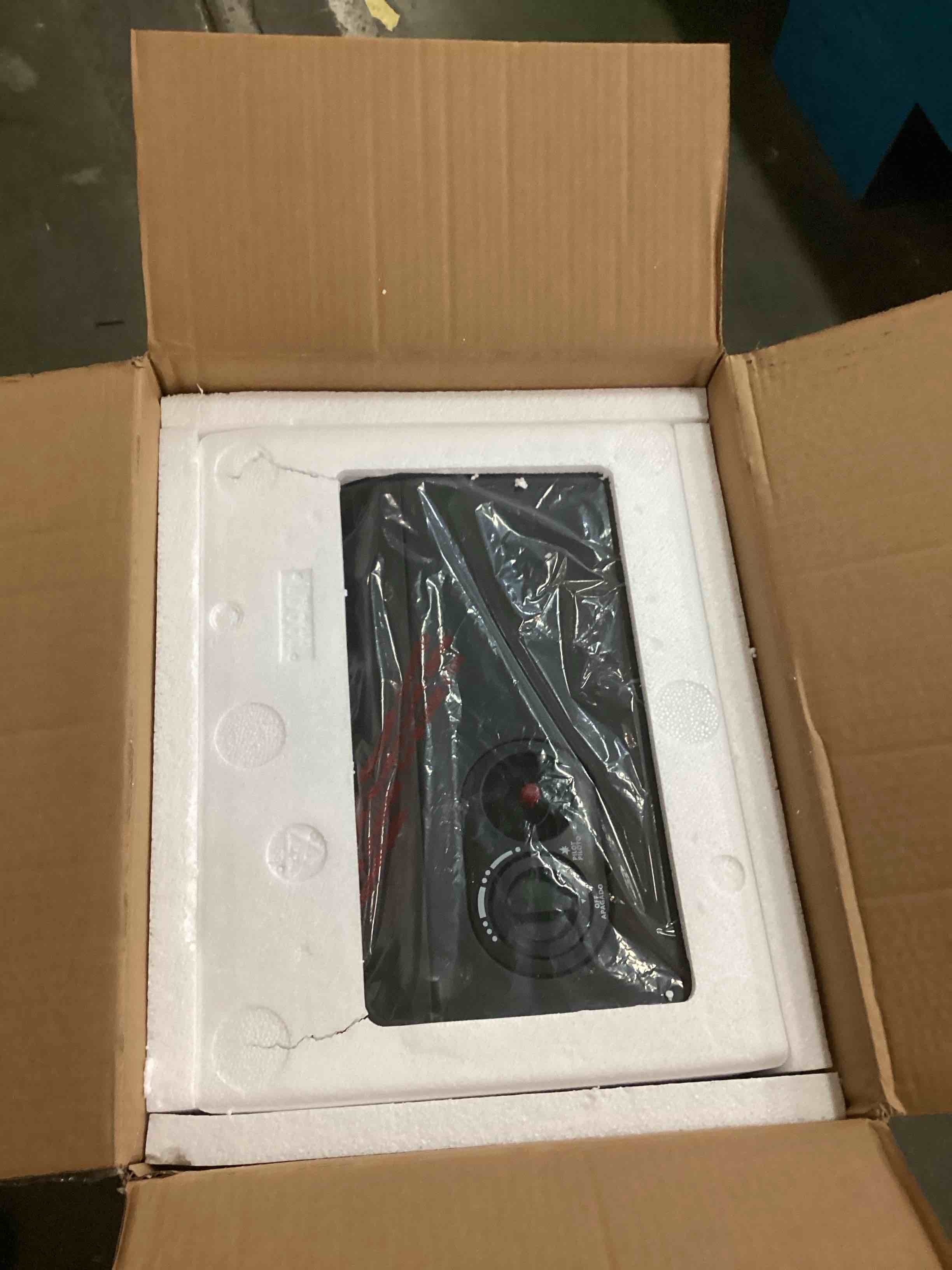 https://s3.amazonaws.com/lotting-images-prod/bidfta/PPE1899188_1735685900768.jpeg