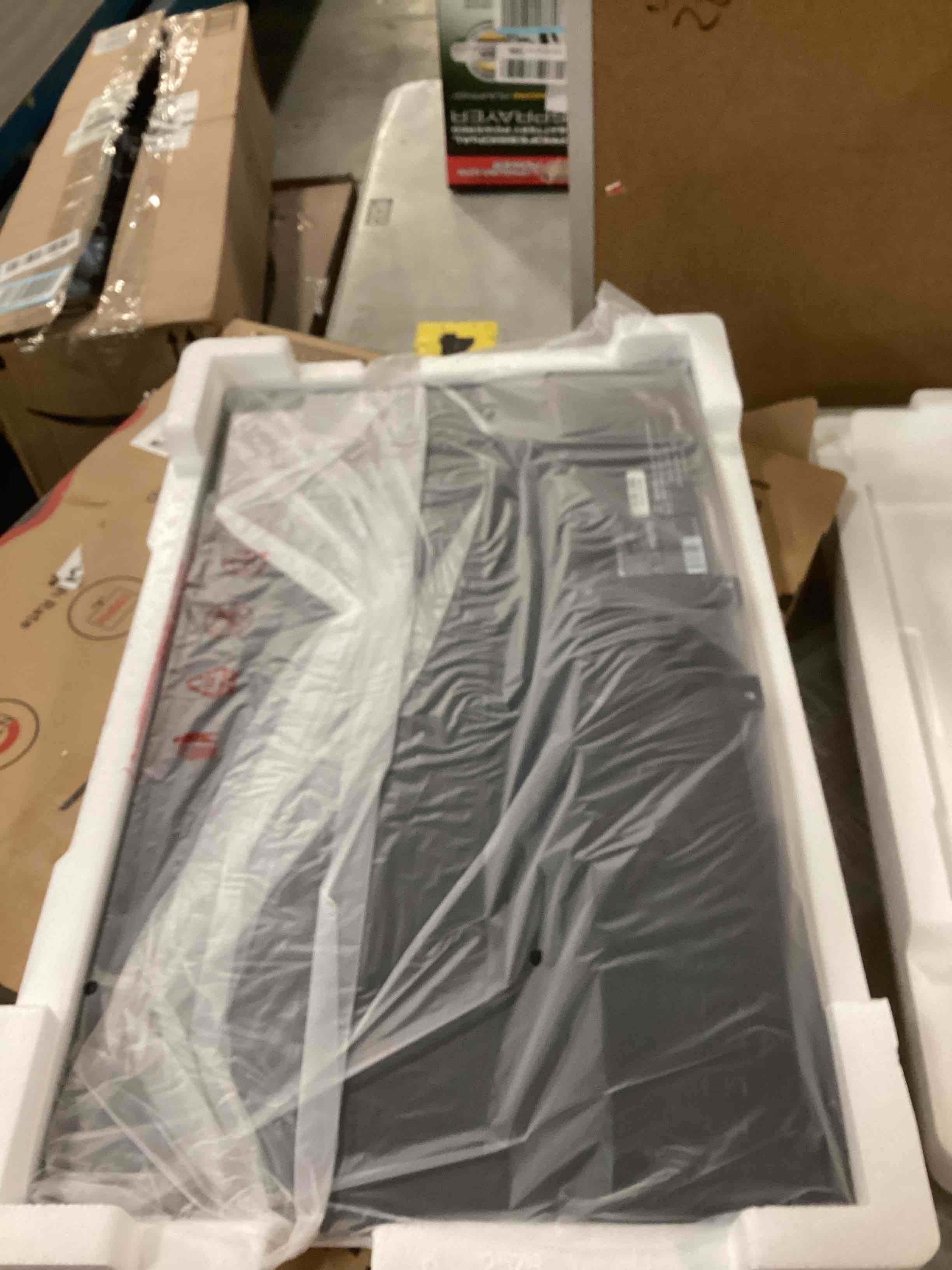 https://s3.amazonaws.com/lotting-images-prod/bidfta/PPE1899295_1735700963233.jpeg