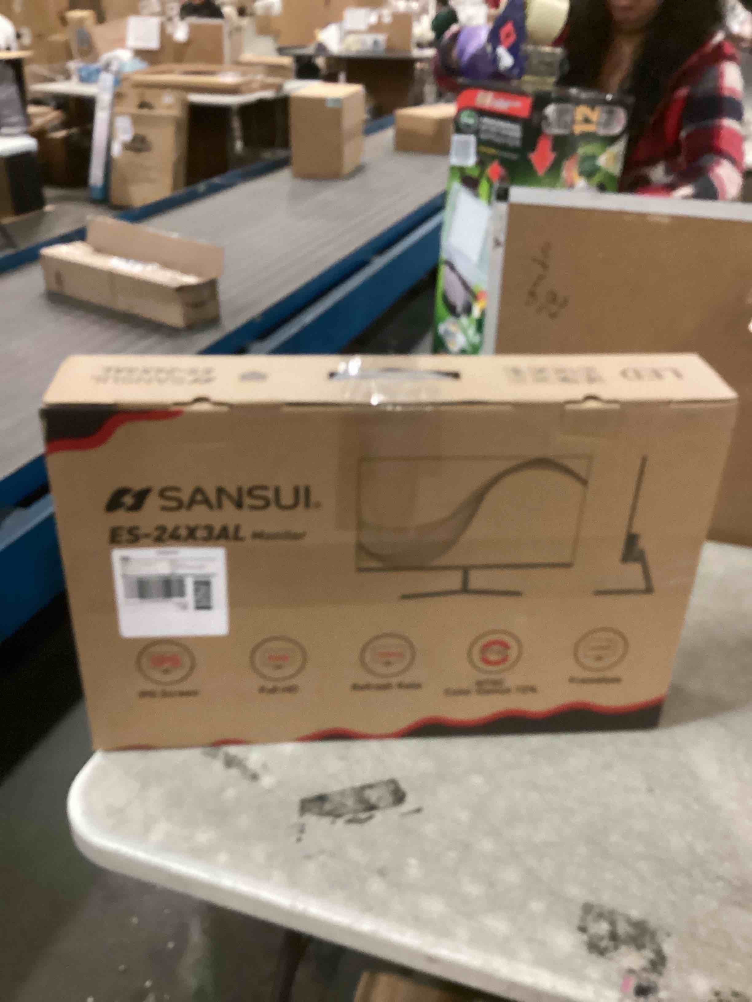 https://s3.amazonaws.com/lotting-images-prod/bidfta/PPE1899295_1735701044553.jpeg