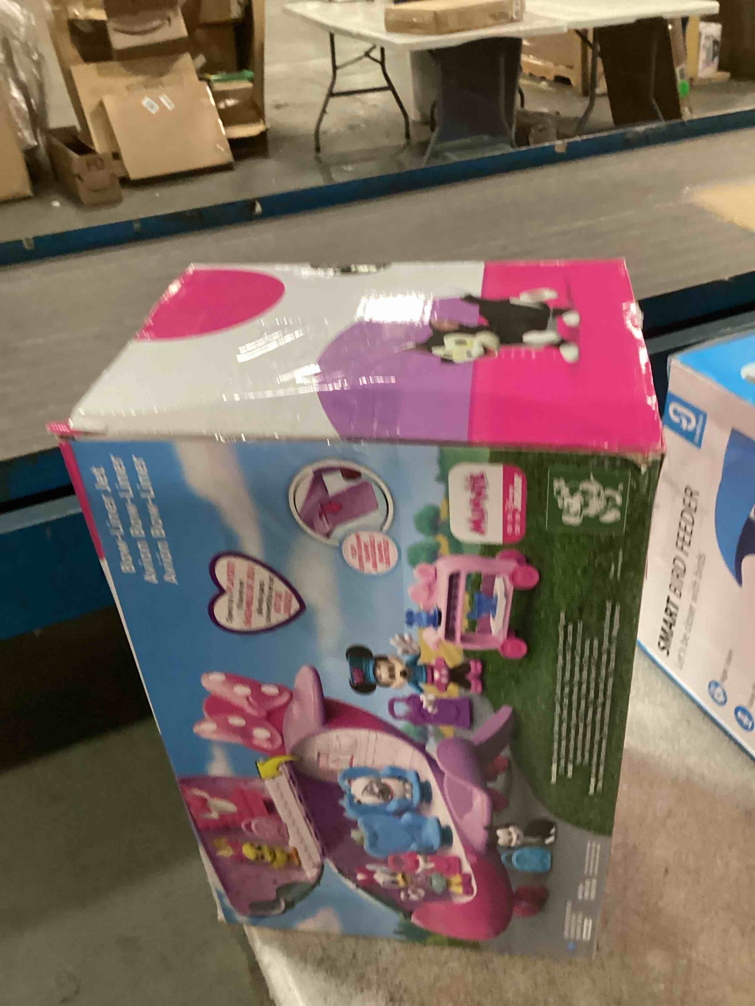 https://s3.amazonaws.com/lotting-images-prod/bidfta/PPE1899645_1735950131837.jpeg