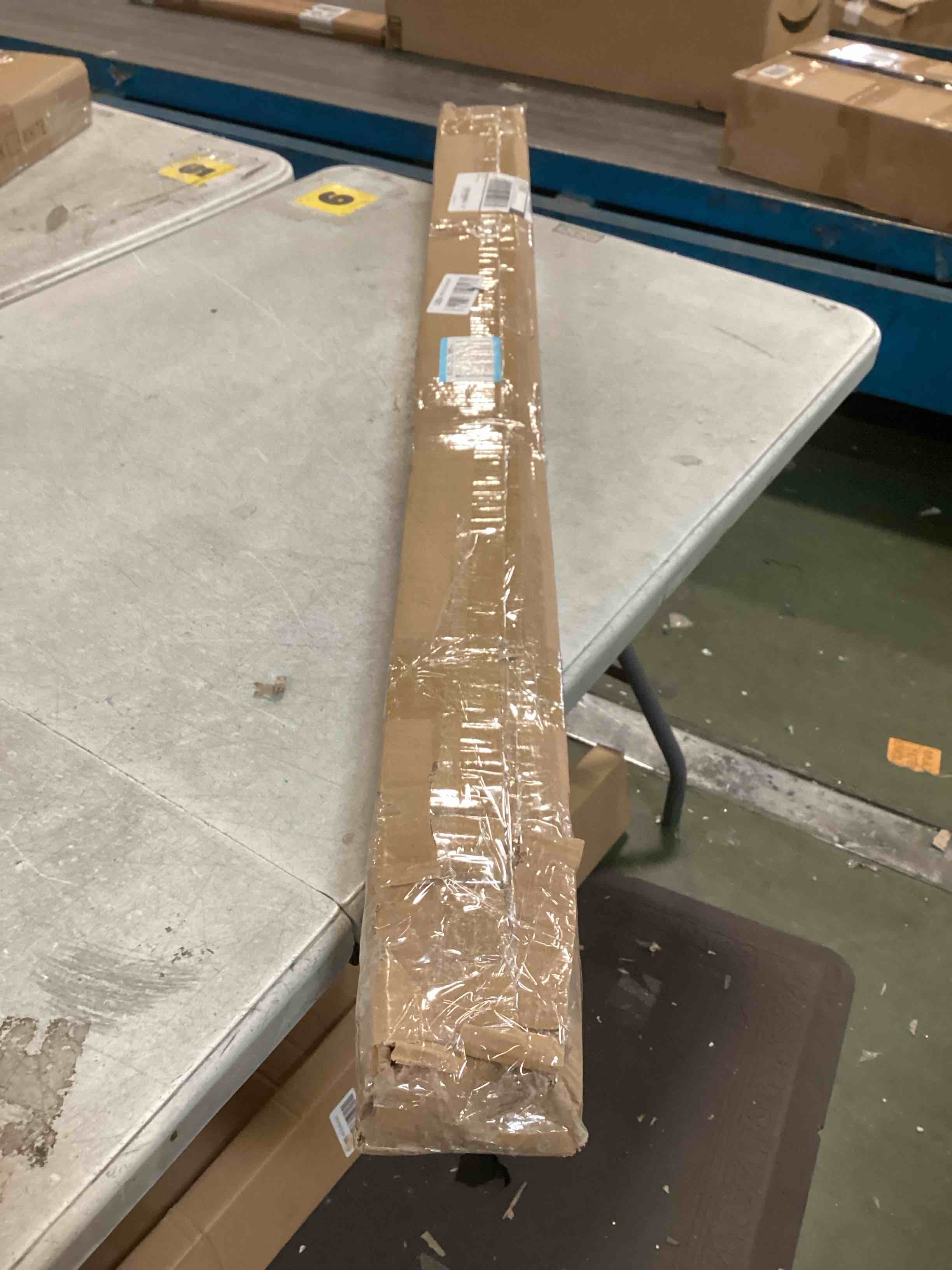 https://s3.amazonaws.com/lotting-images-prod/bidfta/PPE1900481_1736875169177.jpeg