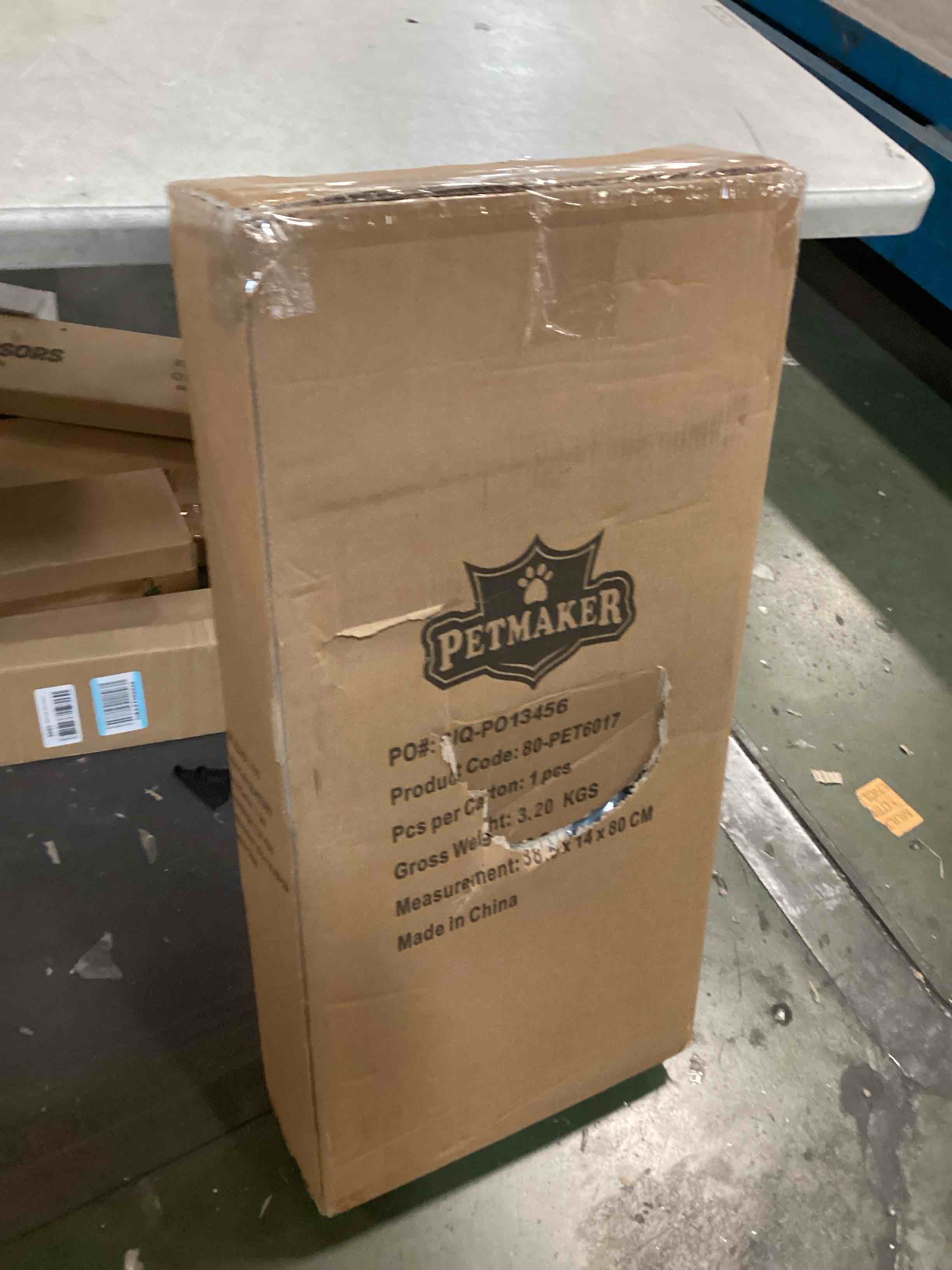 https://s3.amazonaws.com/lotting-images-prod/bidfta/PPE1900494_1736879007153.jpeg