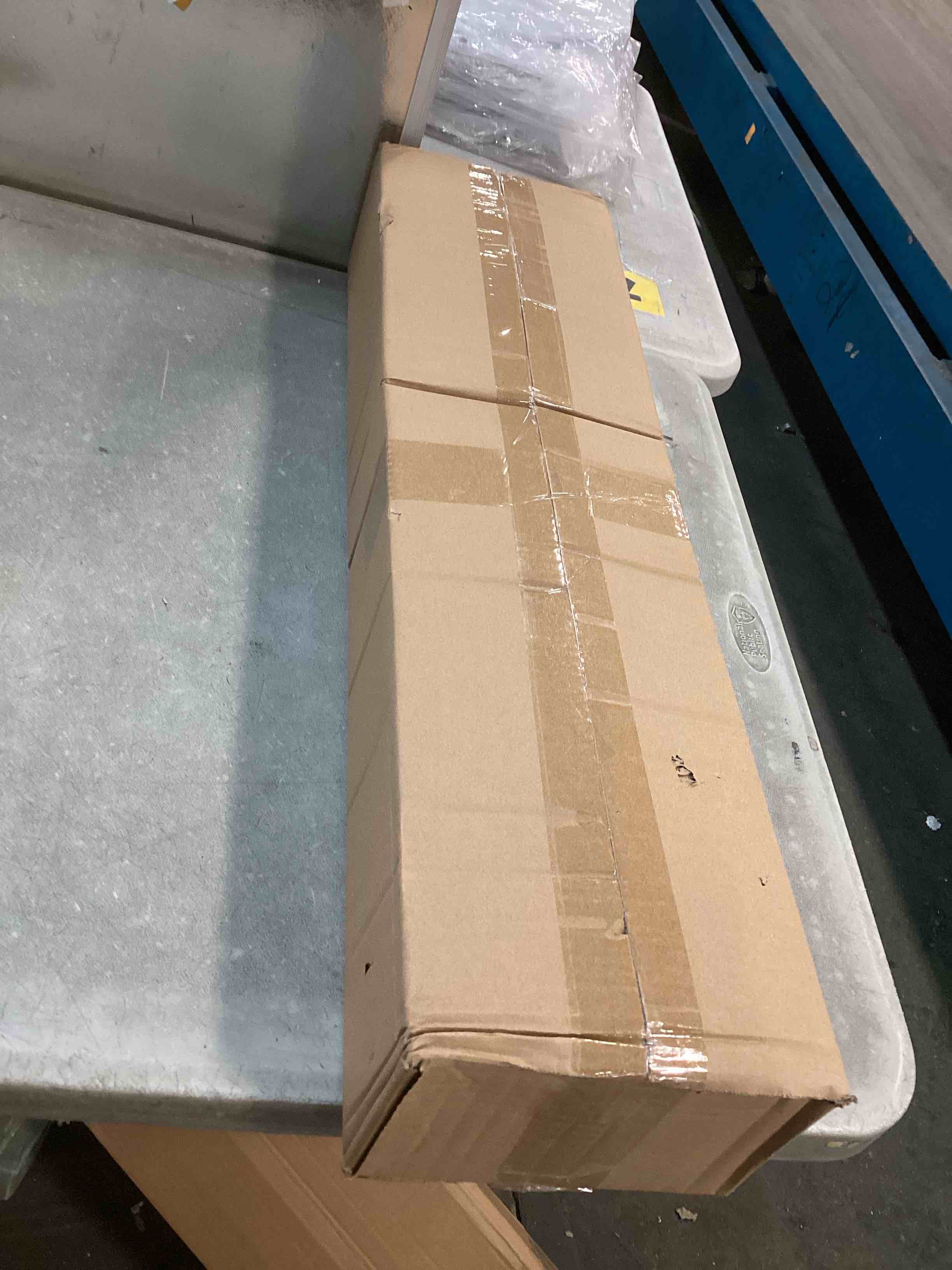 https://s3.amazonaws.com/lotting-images-prod/bidfta/PPE1900979_1737047617497.jpeg