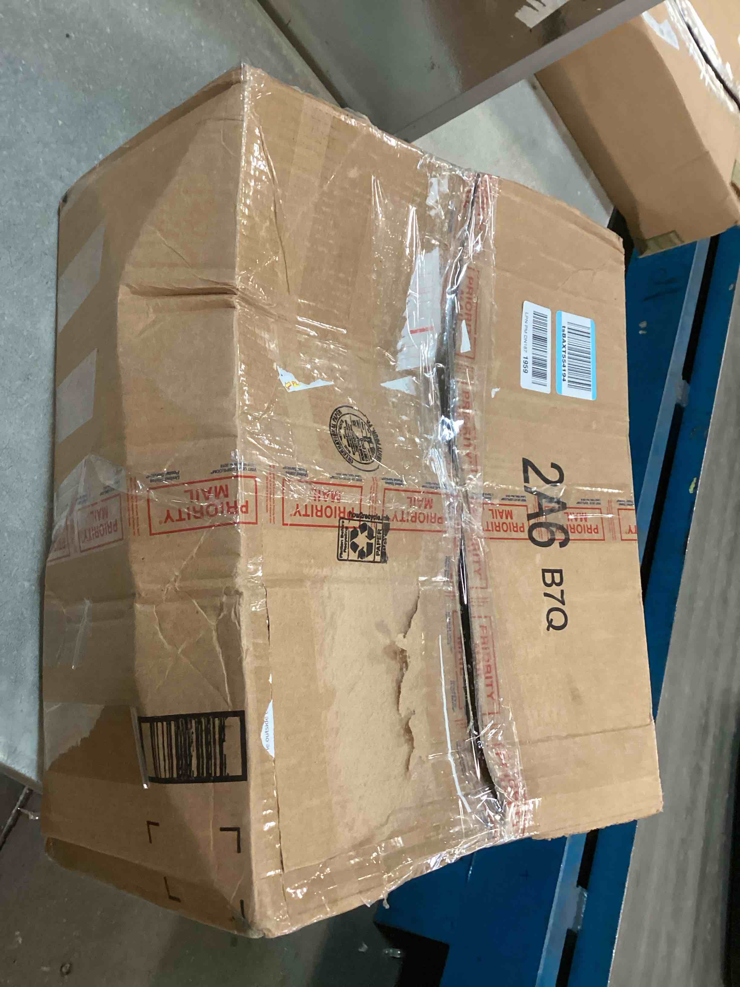 https://s3.amazonaws.com/lotting-images-prod/bidfta/PPE1901109_1737059337330.jpeg