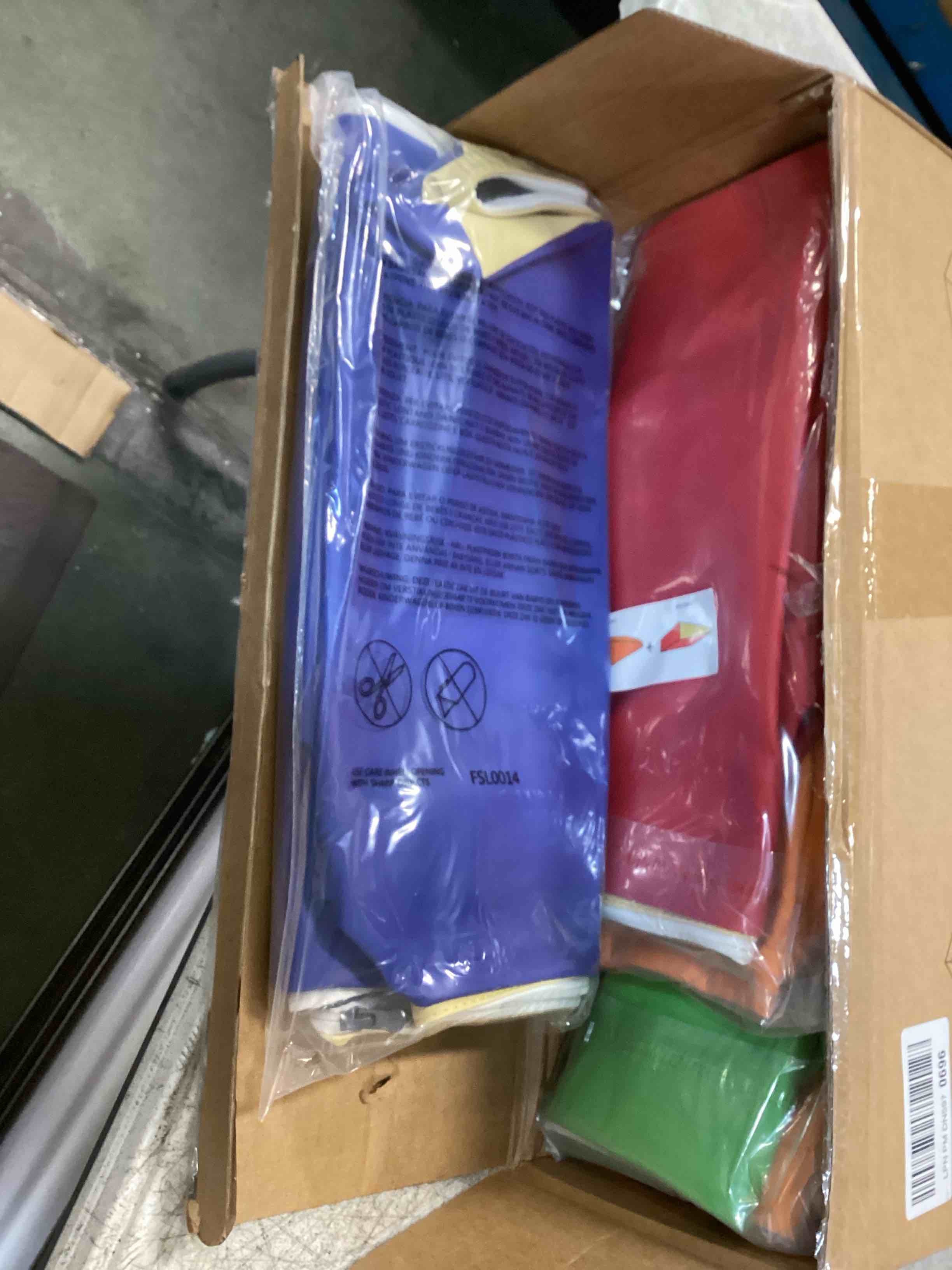 https://s3.amazonaws.com/lotting-images-prod/bidfta/PPE1901143_1737116653807.jpeg