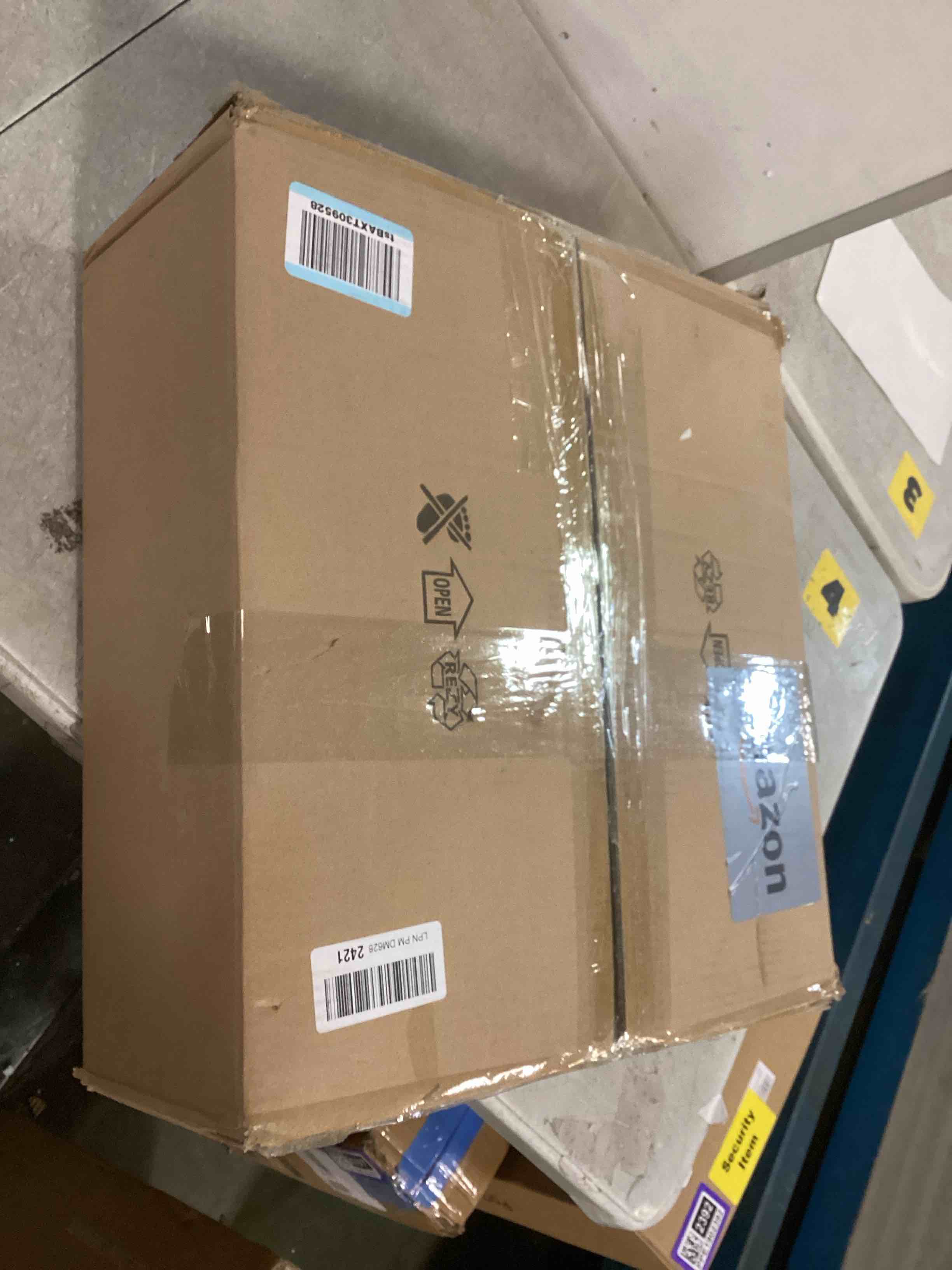https://s3.amazonaws.com/lotting-images-prod/bidfta/PPE1902406_1737642497719.jpeg