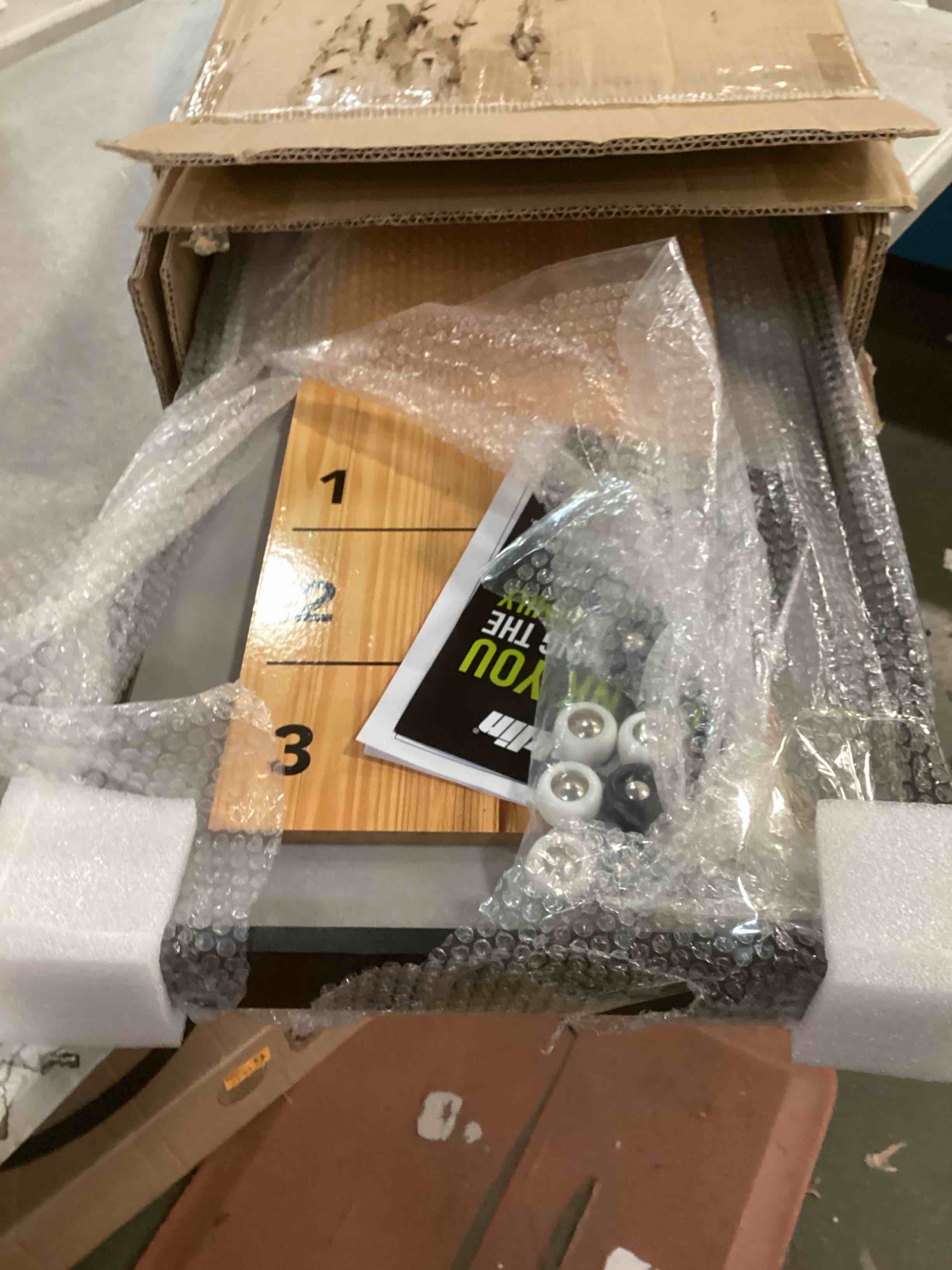 https://s3.amazonaws.com/lotting-images-prod/bidfta/PPE1902548_1737665383534.jpeg