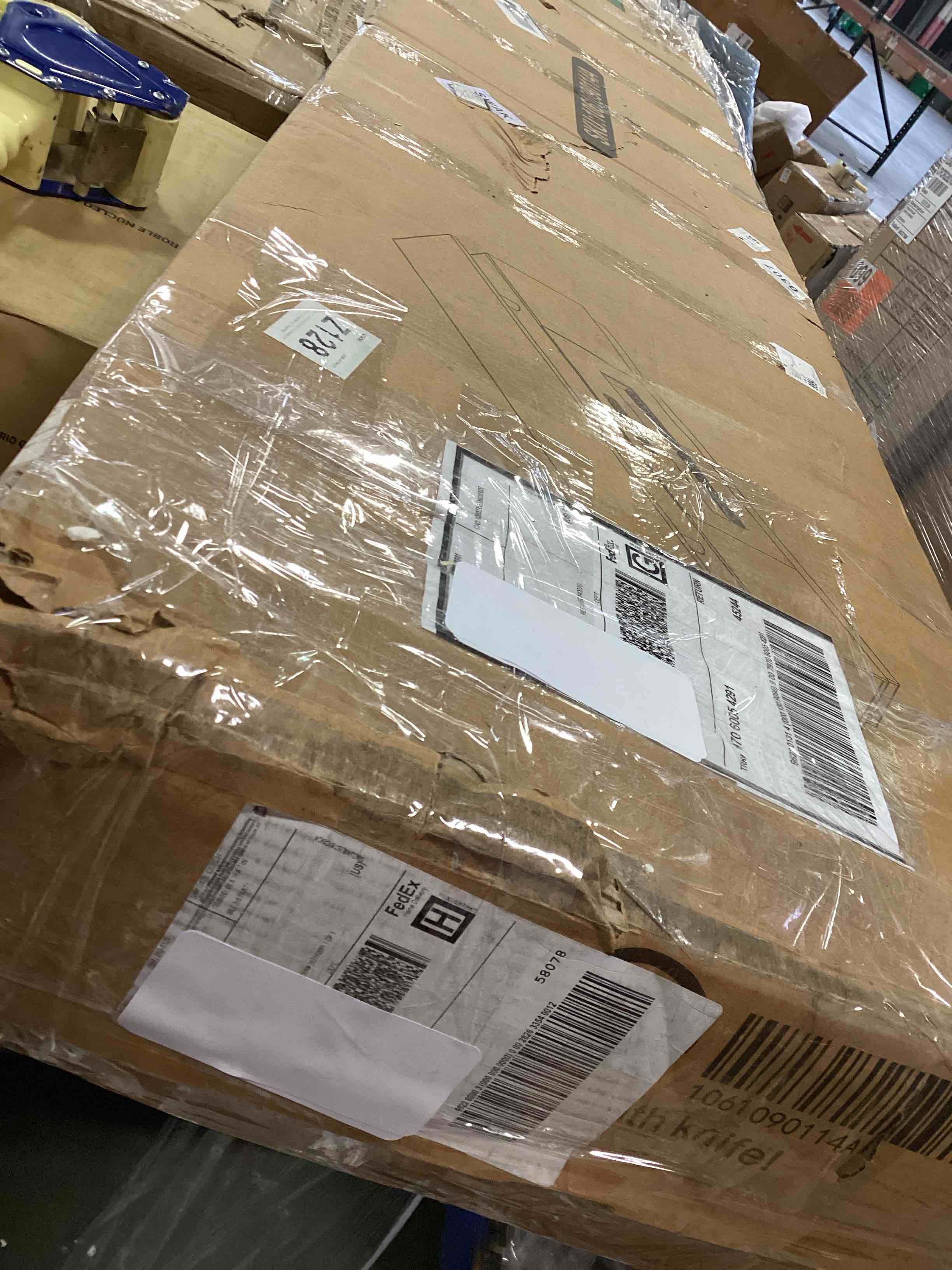 https://s3.amazonaws.com/lotting-images-prod/bidfta/PPE1903481_1736360022664.jpeg