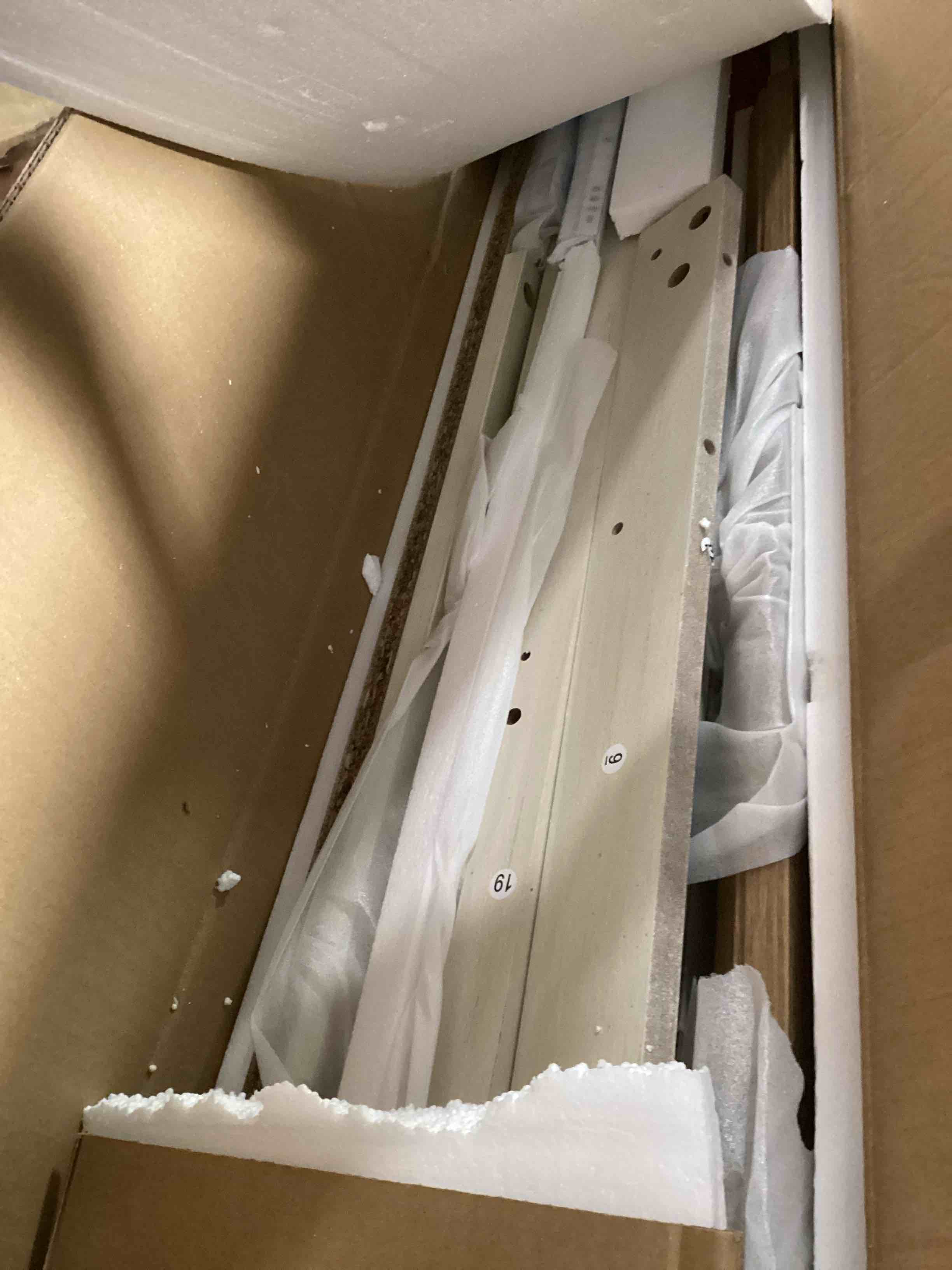 https://s3.amazonaws.com/lotting-images-prod/bidfta/PPE1903499_1736352980303.jpeg