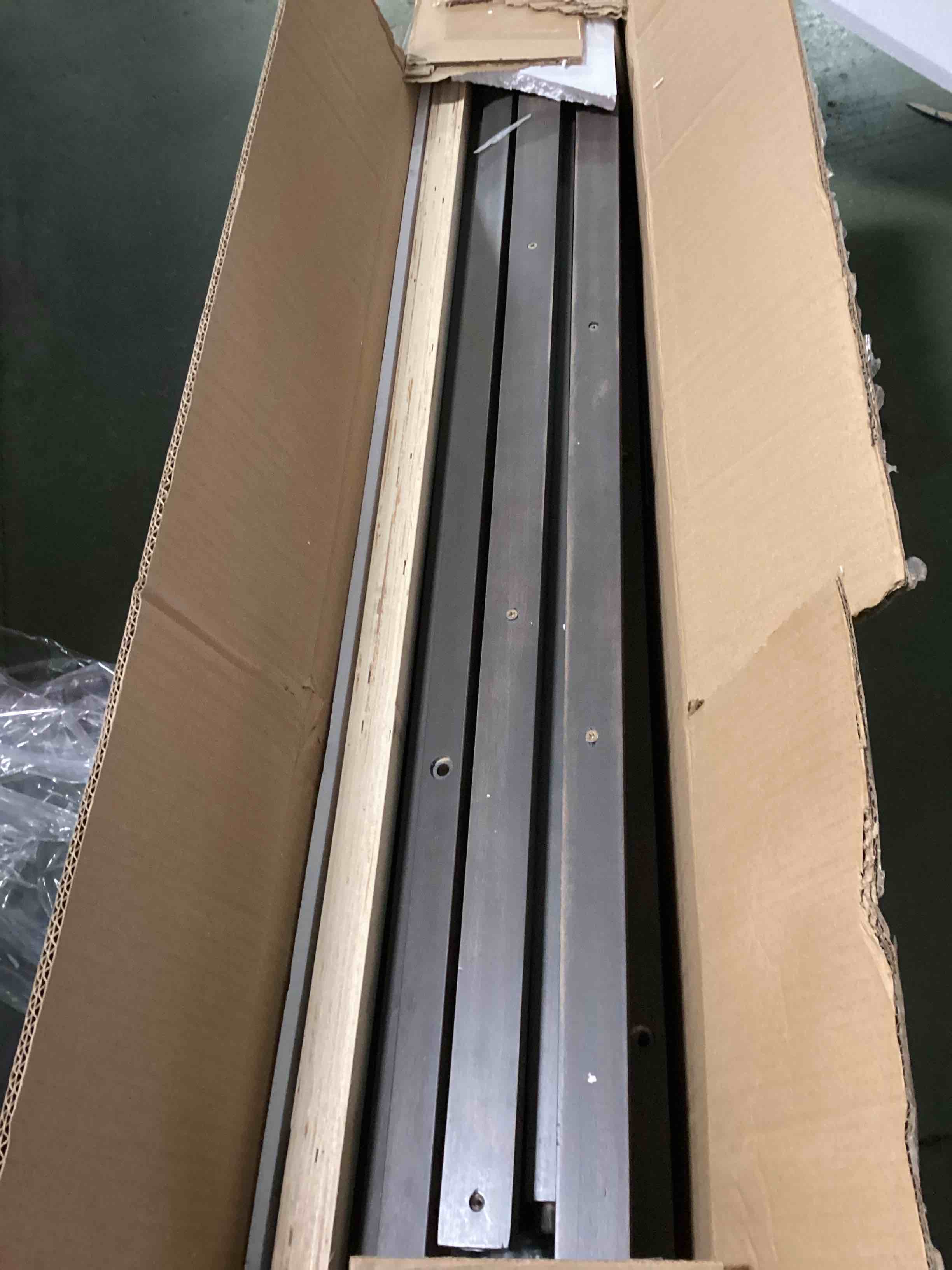 https://s3.amazonaws.com/lotting-images-prod/bidfta/PPE1903507_1736350662001.jpeg