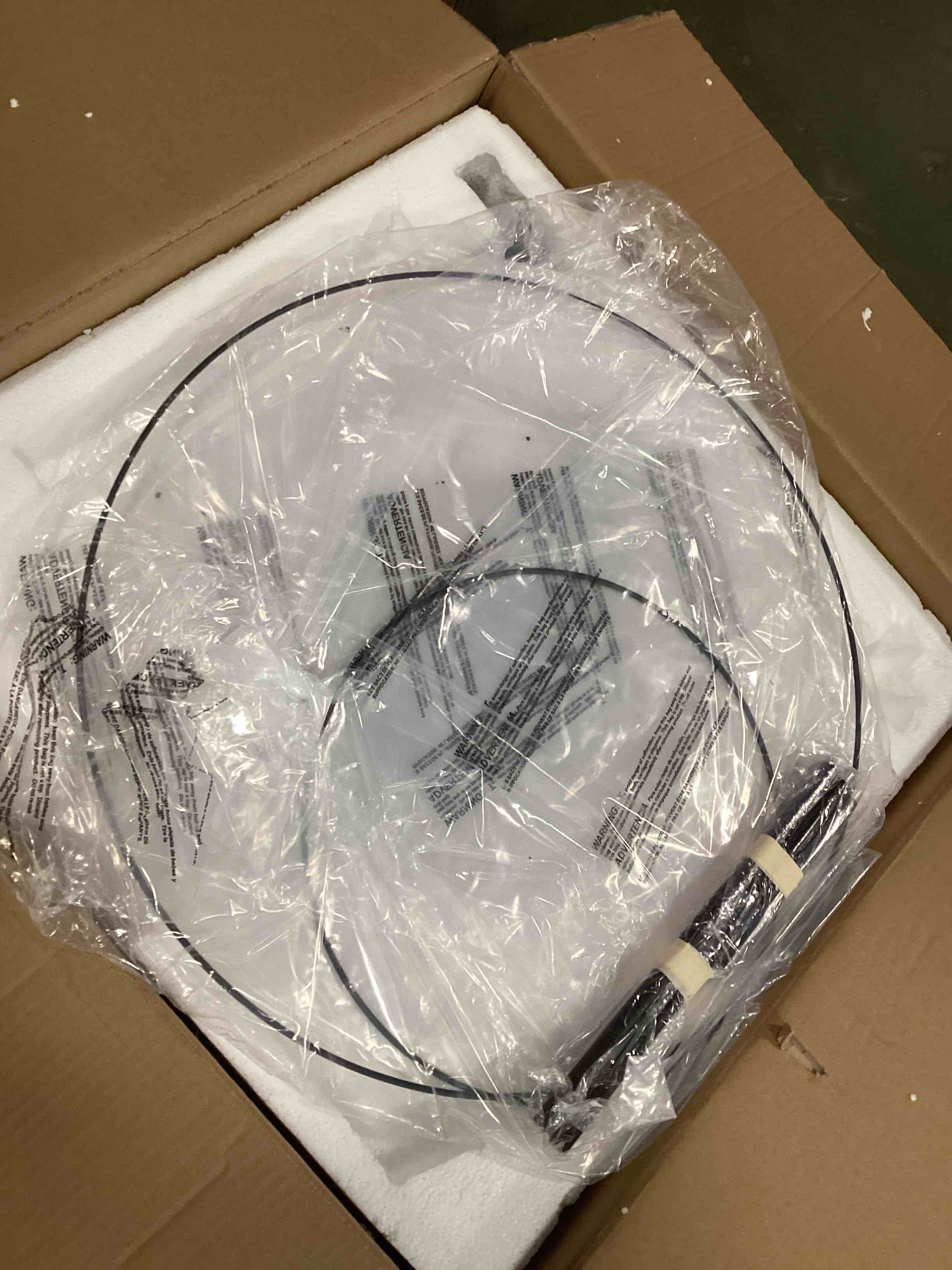https://s3.amazonaws.com/lotting-images-prod/bidfta/PPE1903837_1736778894071.jpeg