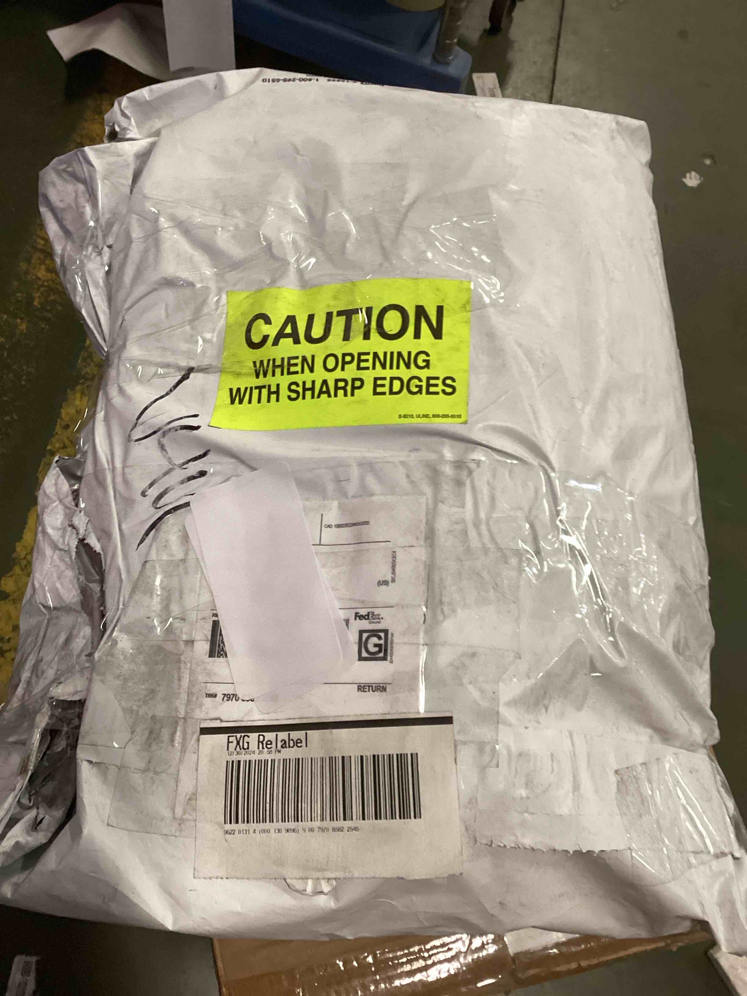 https://s3.amazonaws.com/lotting-images-prod/bidfta/PPE1903918_1736783367008.jpeg