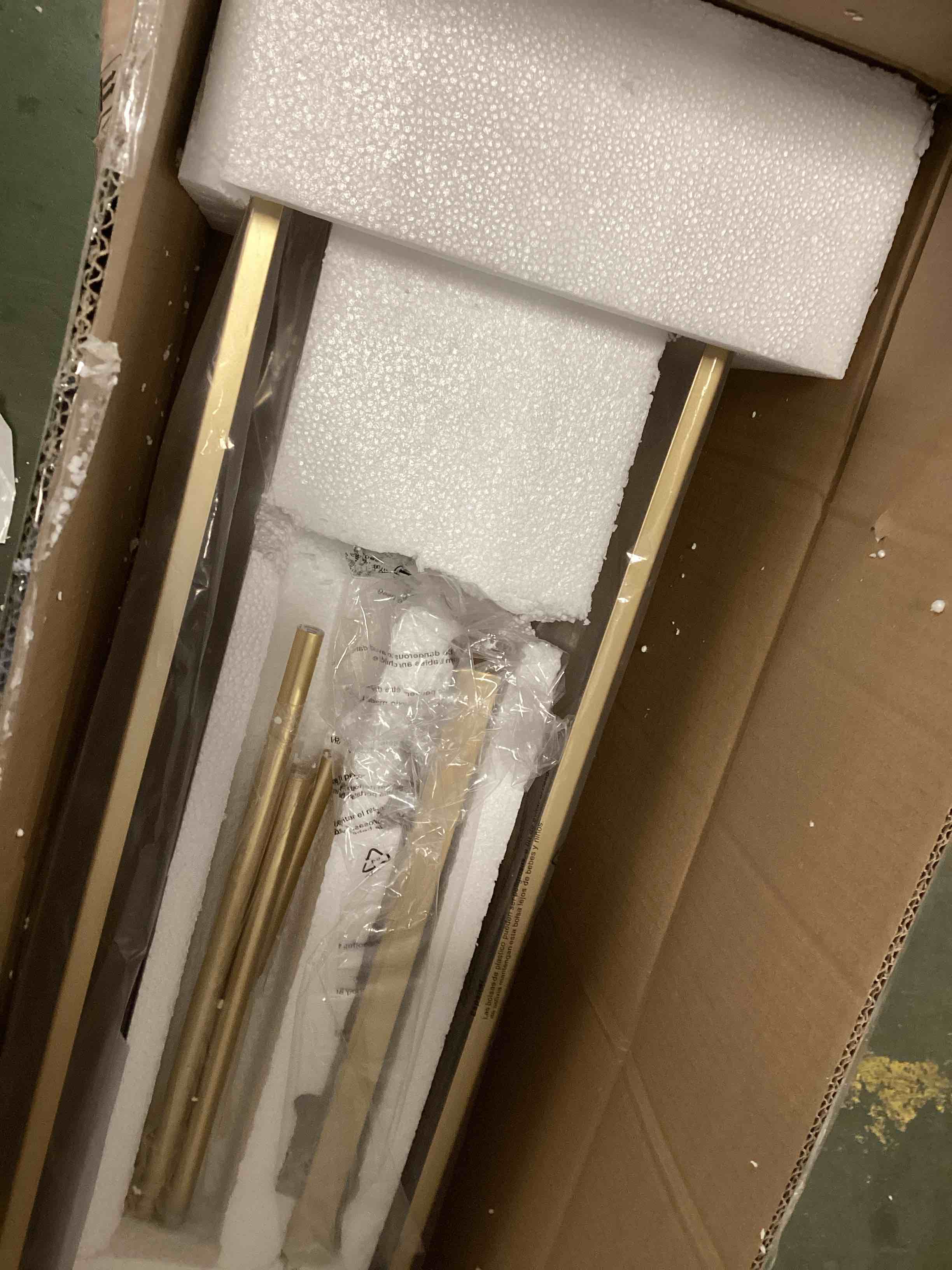 https://s3.amazonaws.com/lotting-images-prod/bidfta/PPE1904246_1737042214255.jpeg