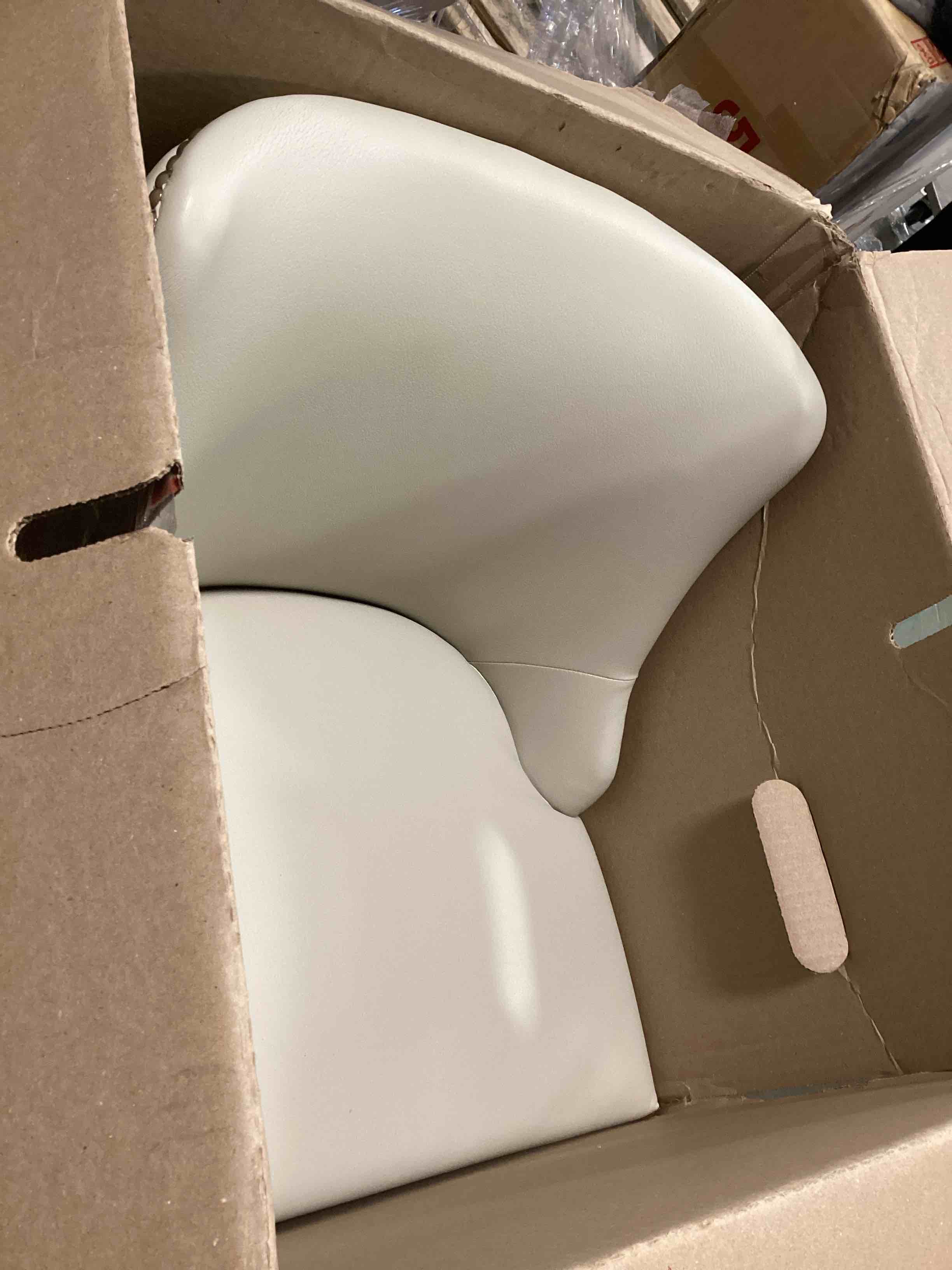 https://s3.amazonaws.com/lotting-images-prod/bidfta/PPE1904397_1737406051297.jpeg