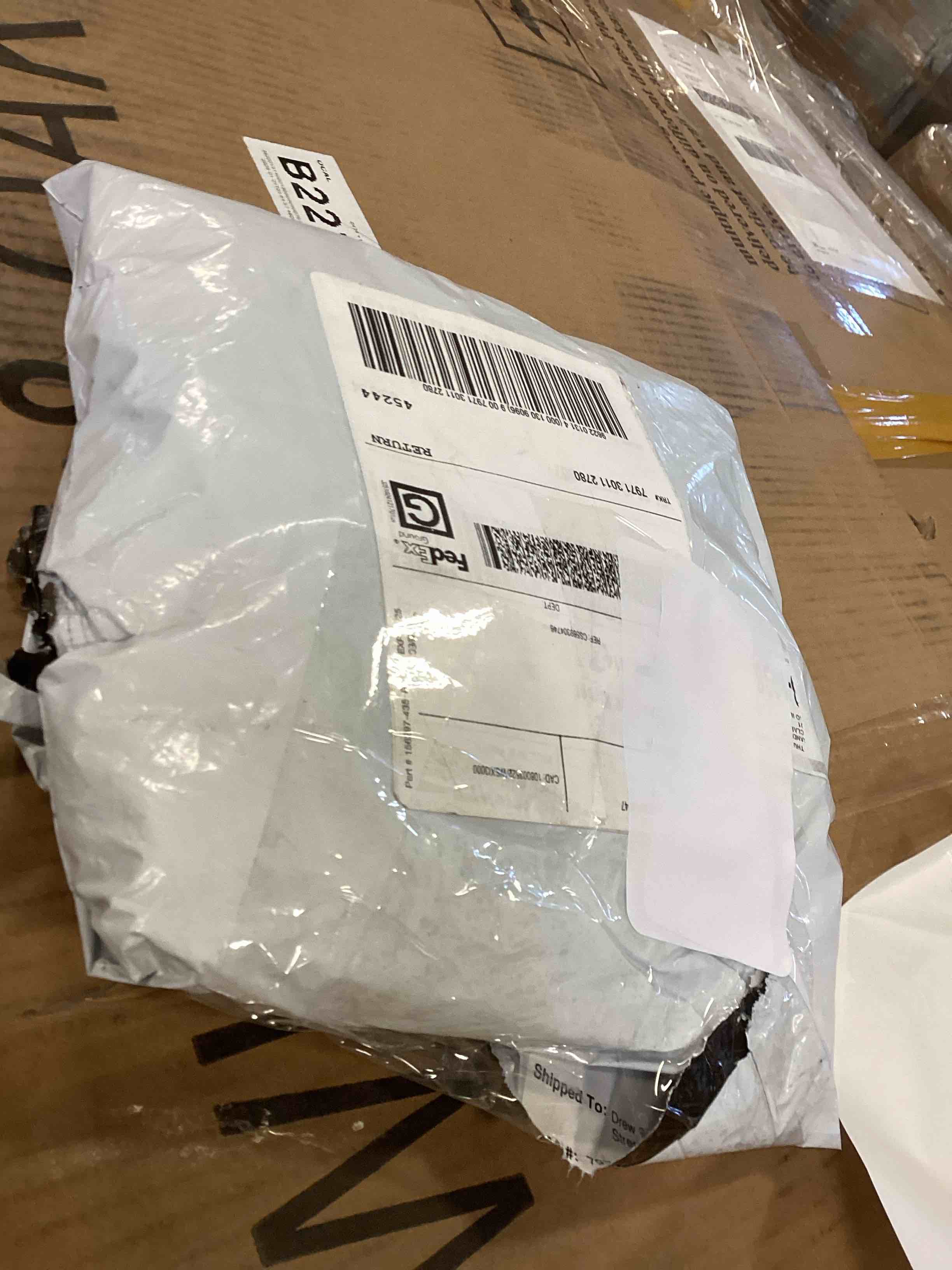 https://s3.amazonaws.com/lotting-images-prod/bidfta/PPE1905151_1738090428245.jpeg