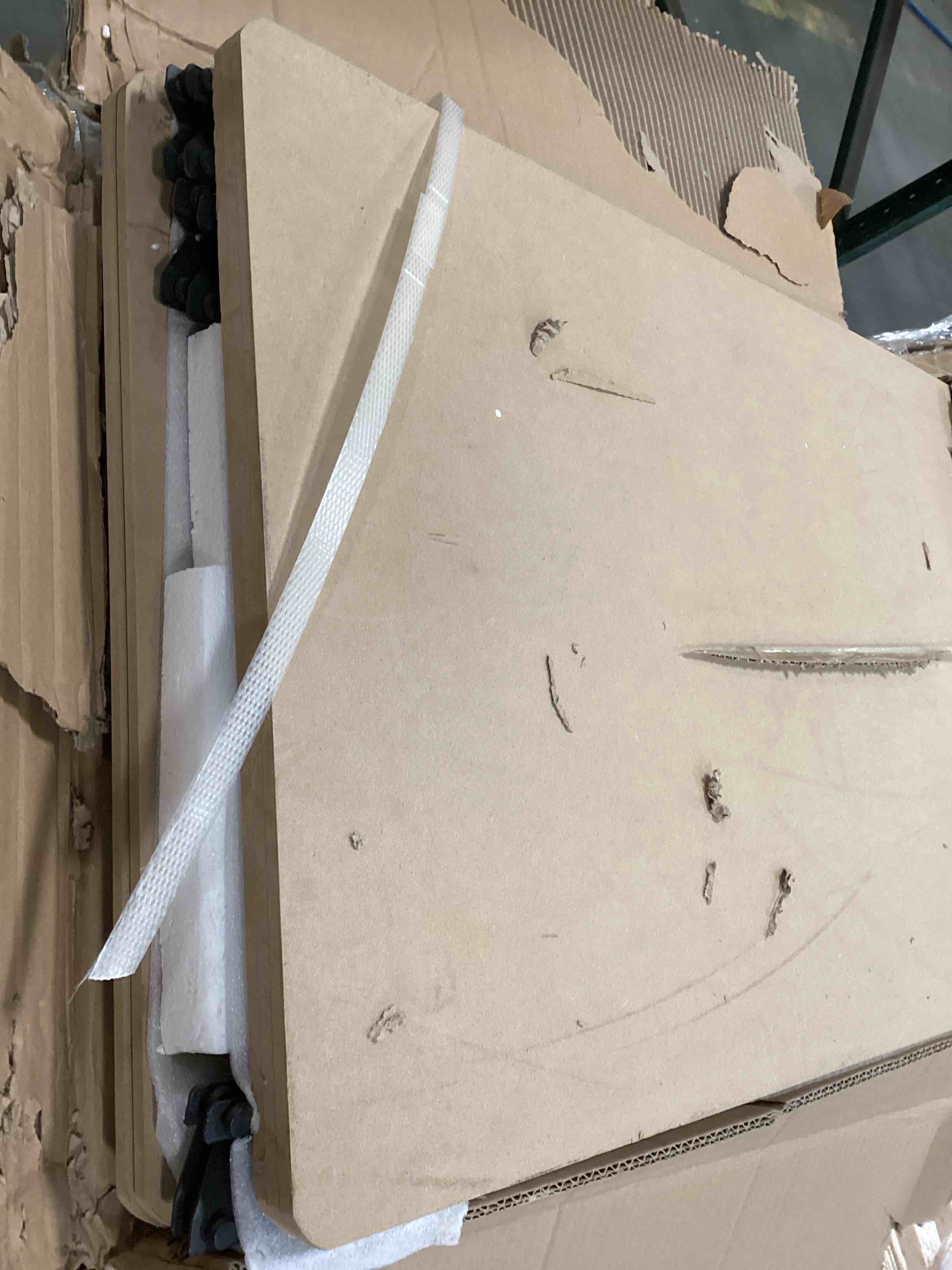 https://s3.amazonaws.com/lotting-images-prod/bidfta/PPE1905437_1738261777275.jpeg