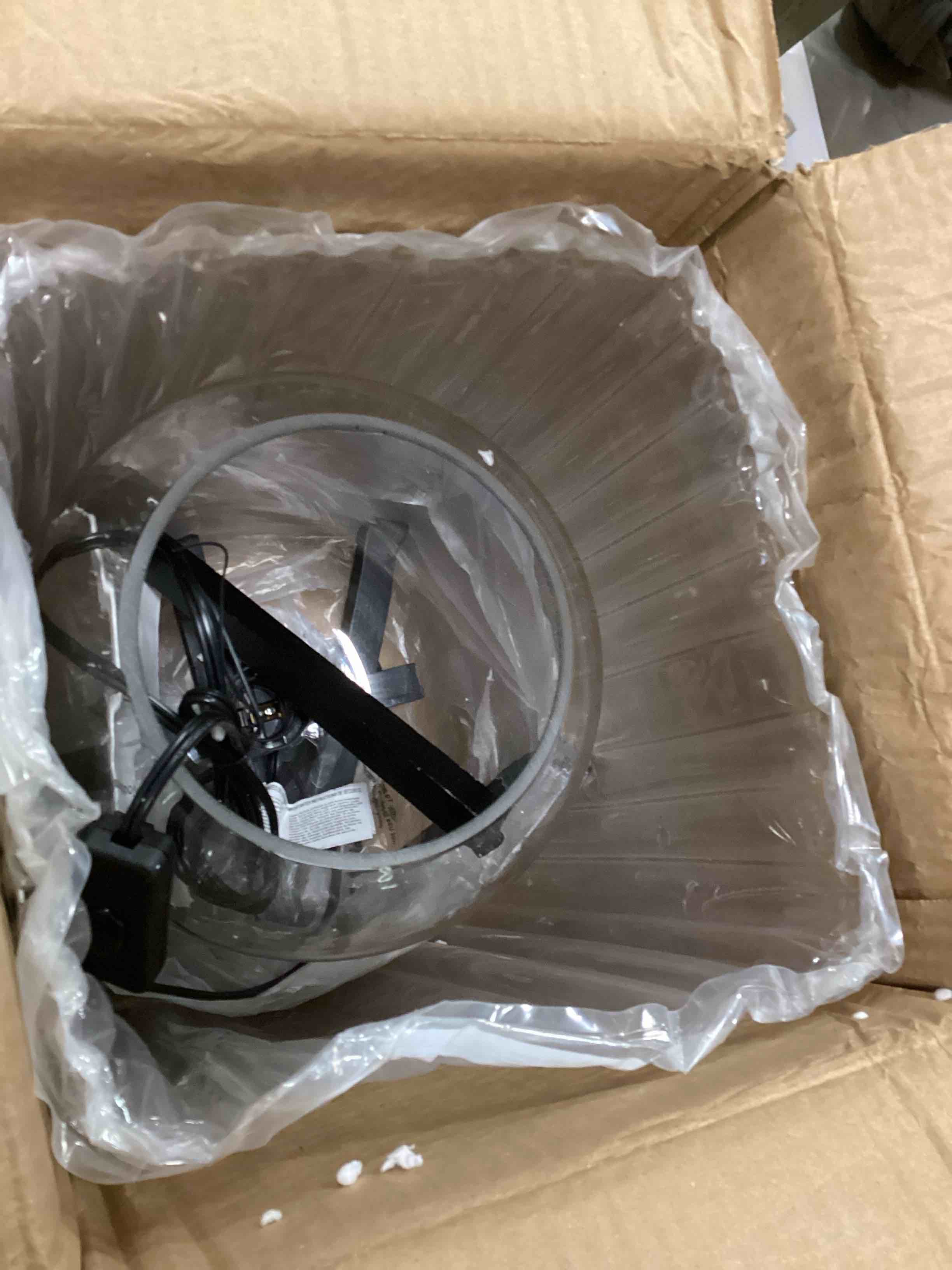 https://s3.amazonaws.com/lotting-images-prod/bidfta/PPE1905996_1738844292661.jpeg