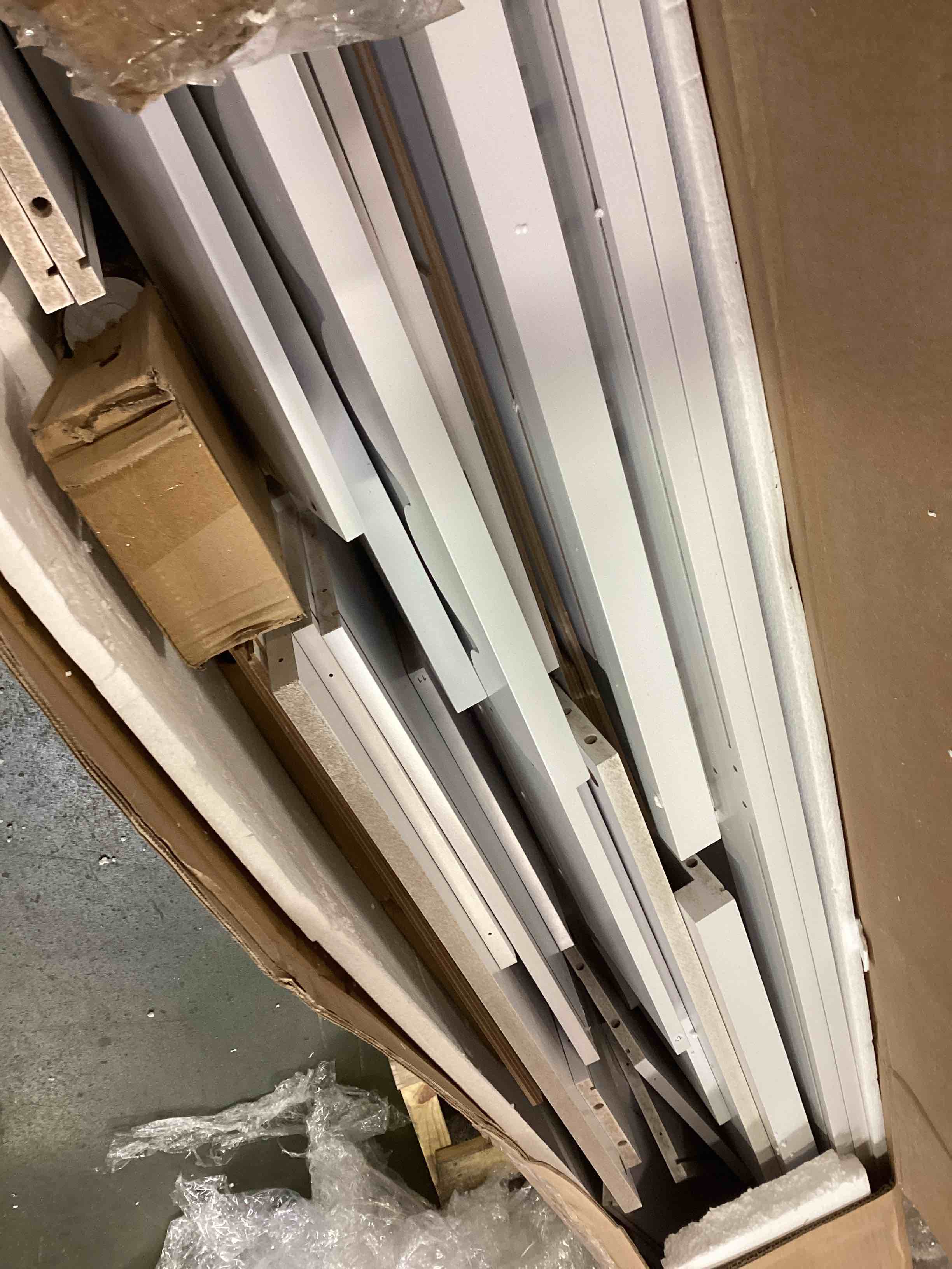 https://s3.amazonaws.com/lotting-images-prod/bidfta/PPE1906115_1734105644206.jpeg