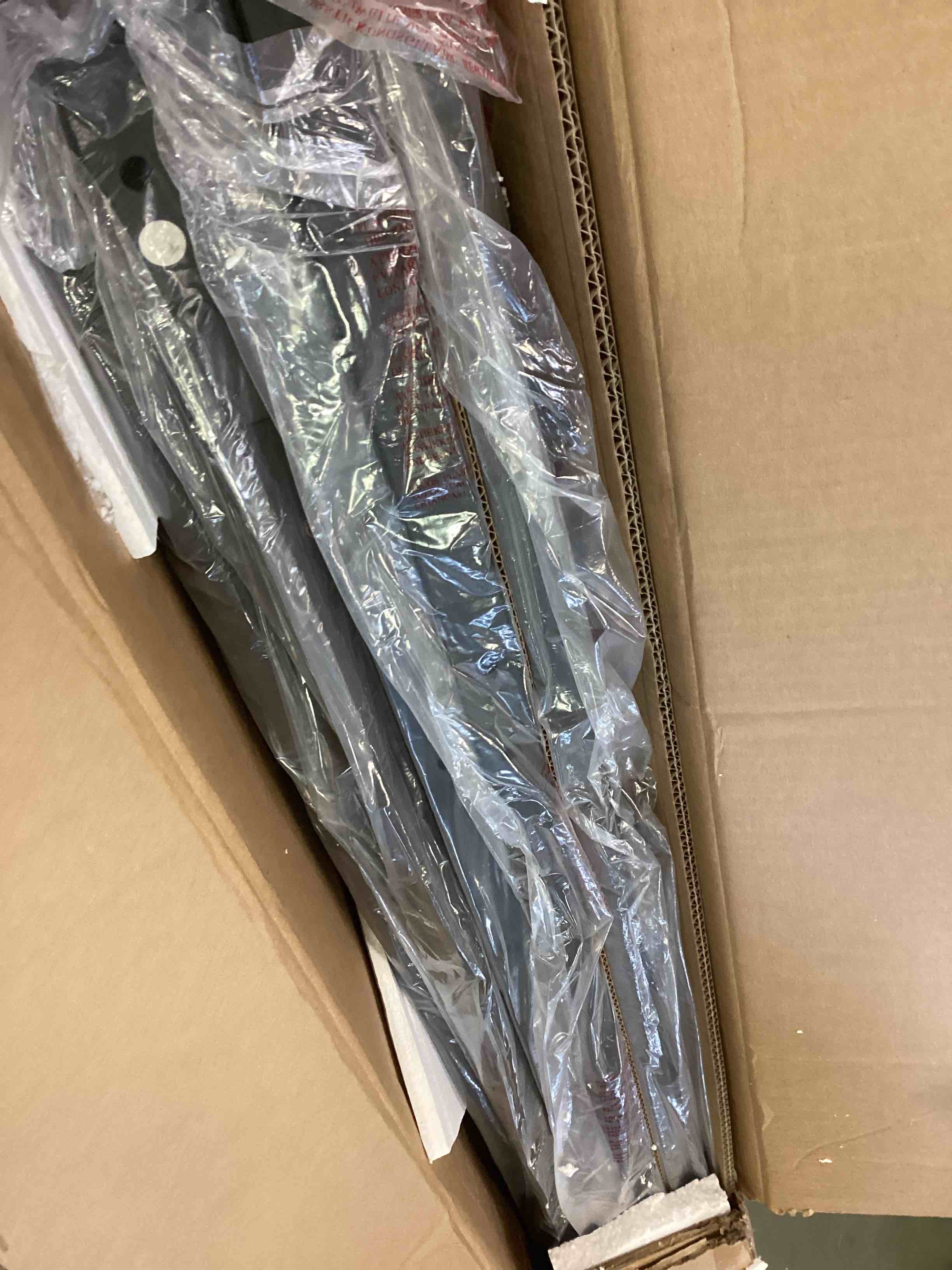 https://s3.amazonaws.com/lotting-images-prod/bidfta/PPE1906116_1734106072159.jpeg
